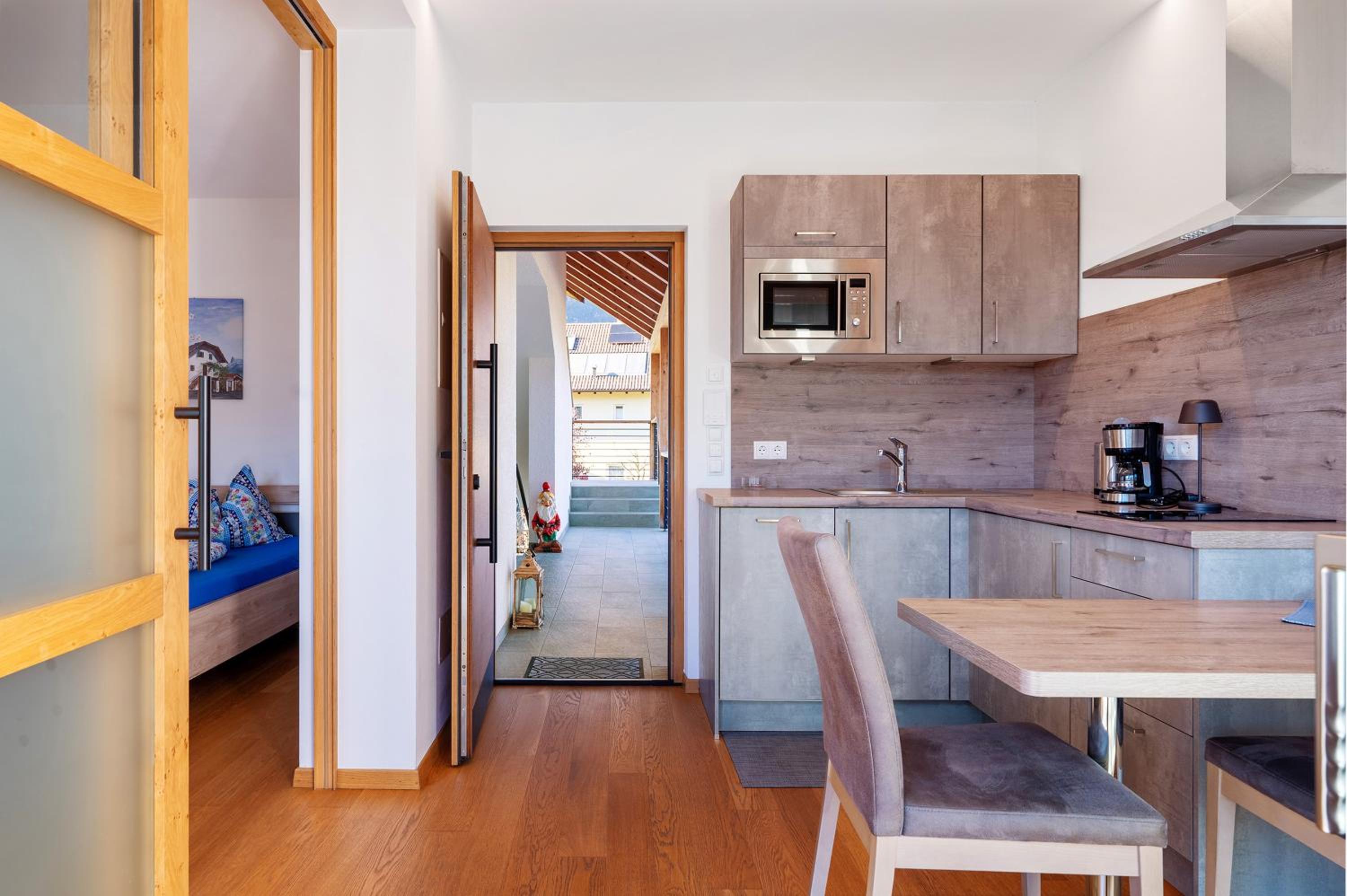 Superior One-Bedroom Apartment with Balcony - Photo 18