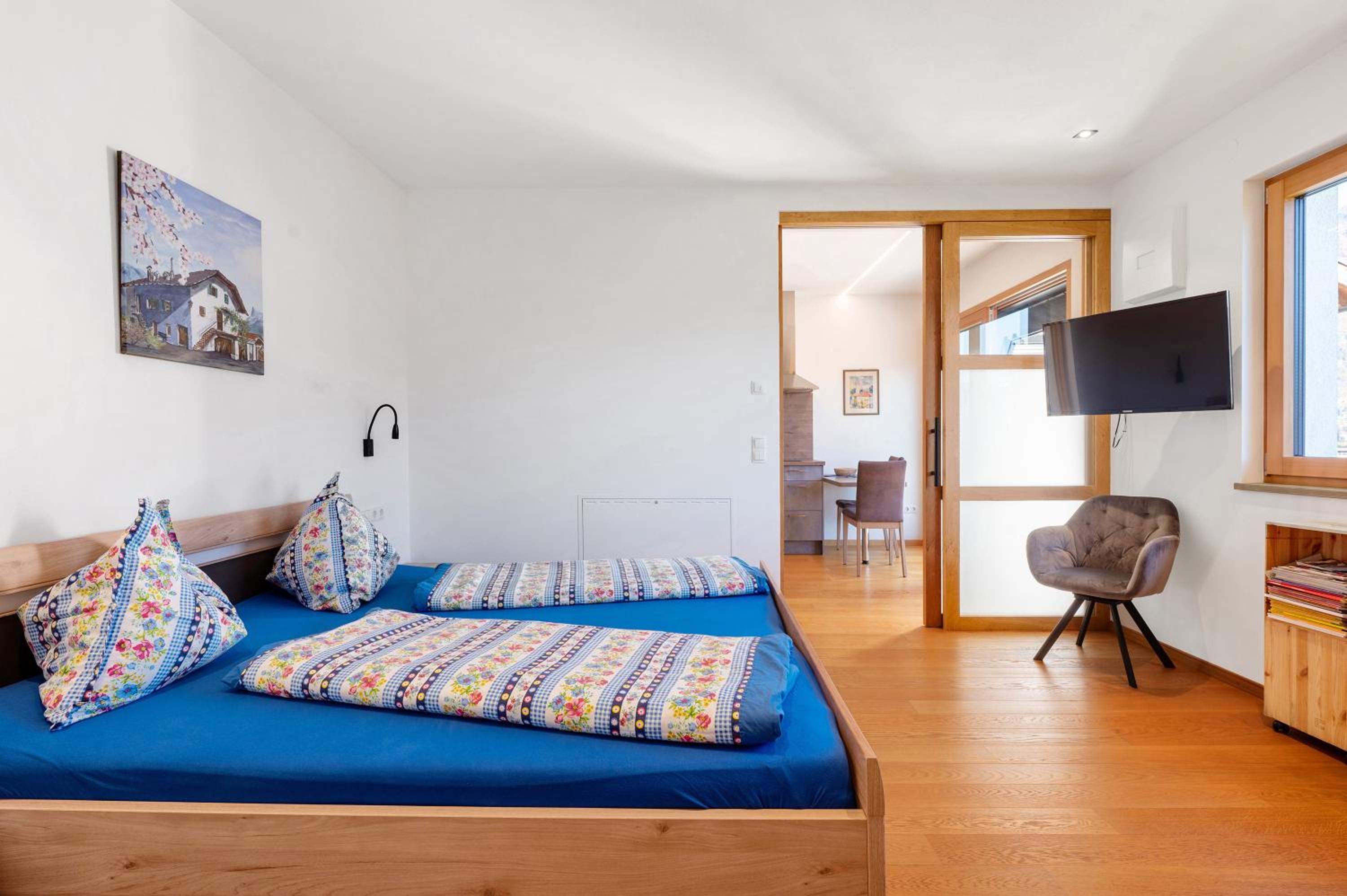 Superior One-Bedroom Apartment with Balcony - Photo 5