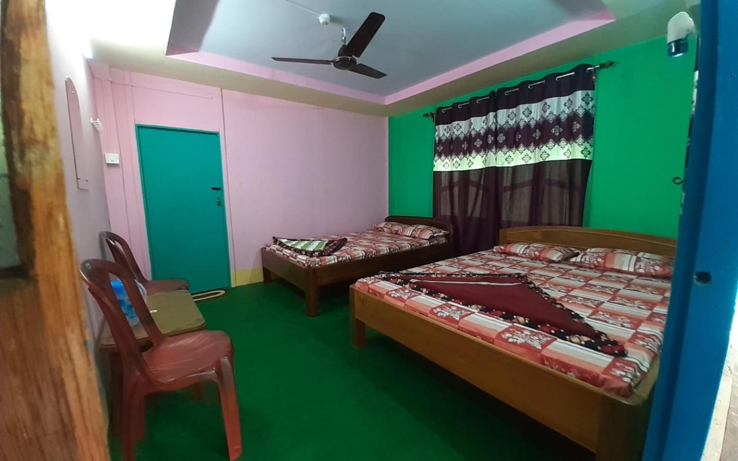 Quadruple Room - Photo 7