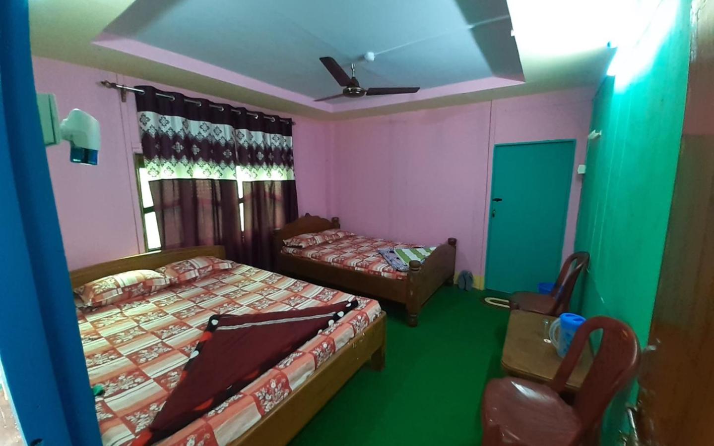 Quadruple Room - Photo 1