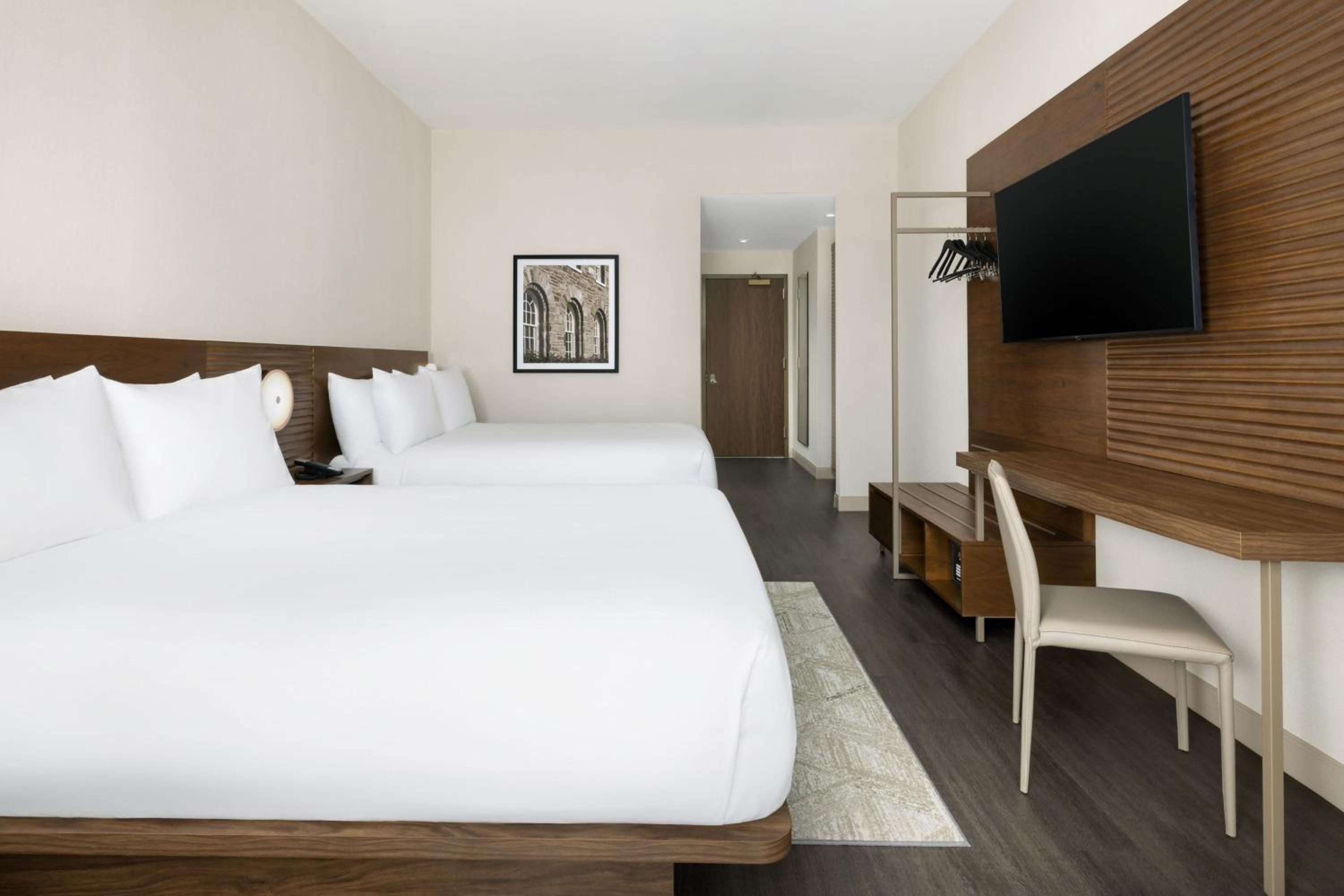 Standard Queen Room with Two Queen Beds - Photo 2