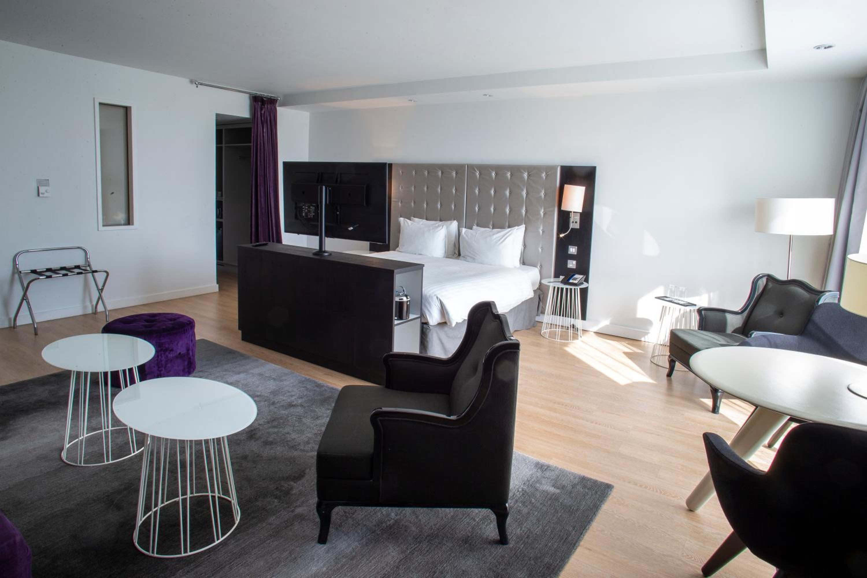 Suite - One Bedroom photo 2