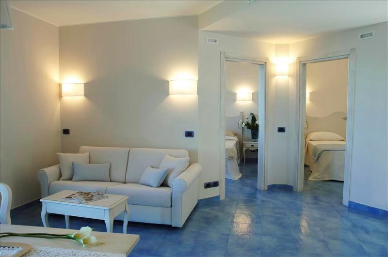 Deluxe Suite with Spa Bath