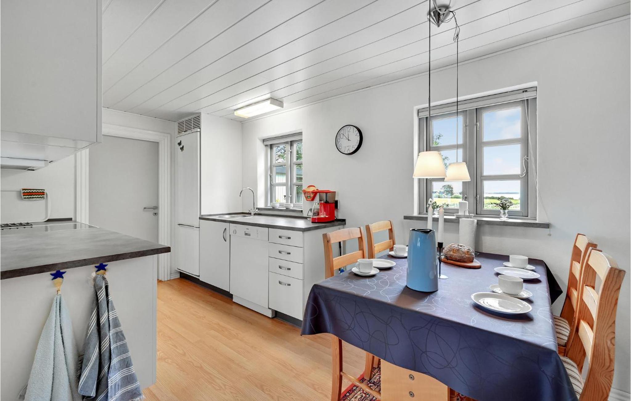 One-Bedroom Vacation Home photo 3