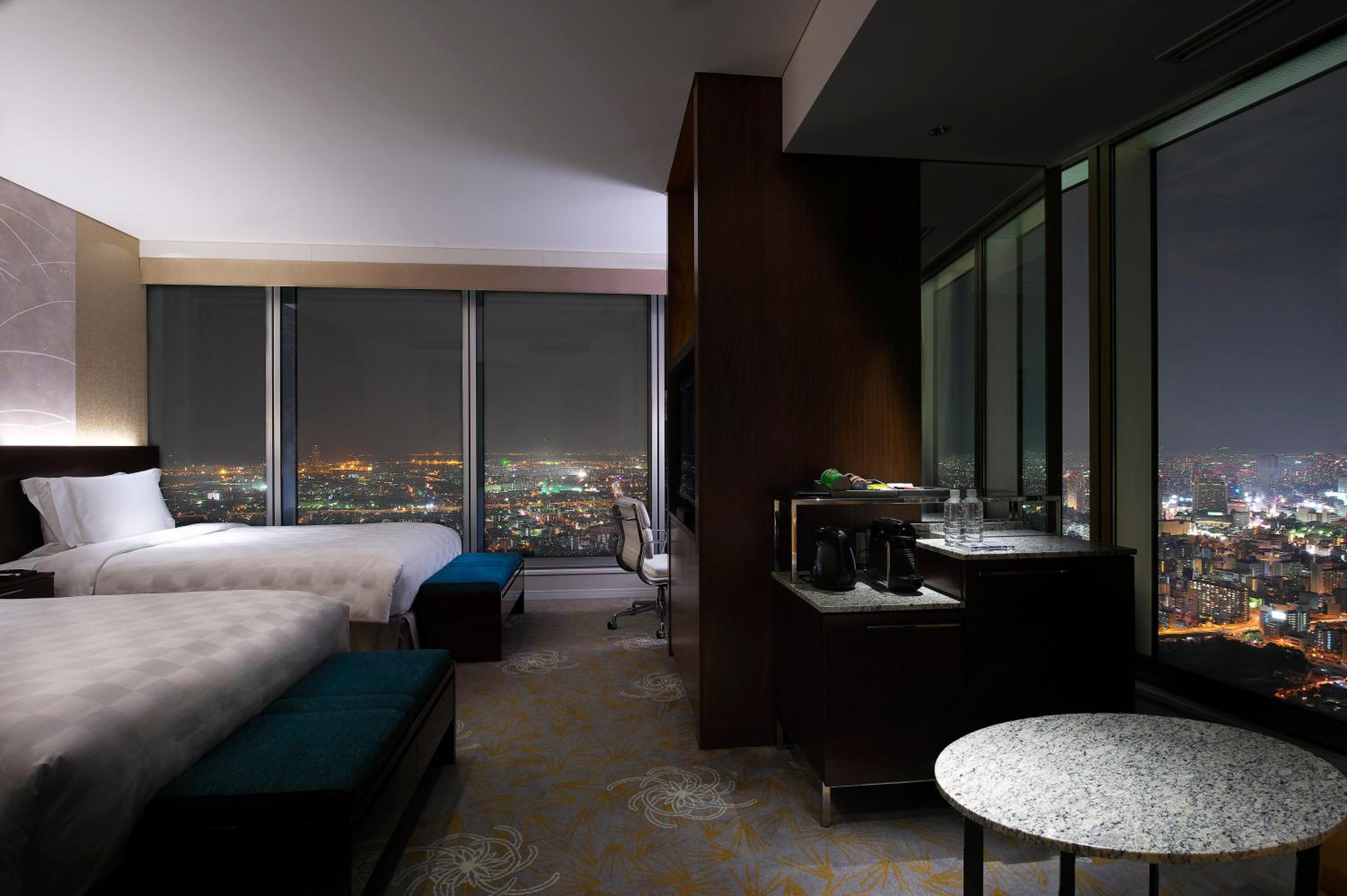 Premium Corner Twin Room - Non-Smoking photo 3