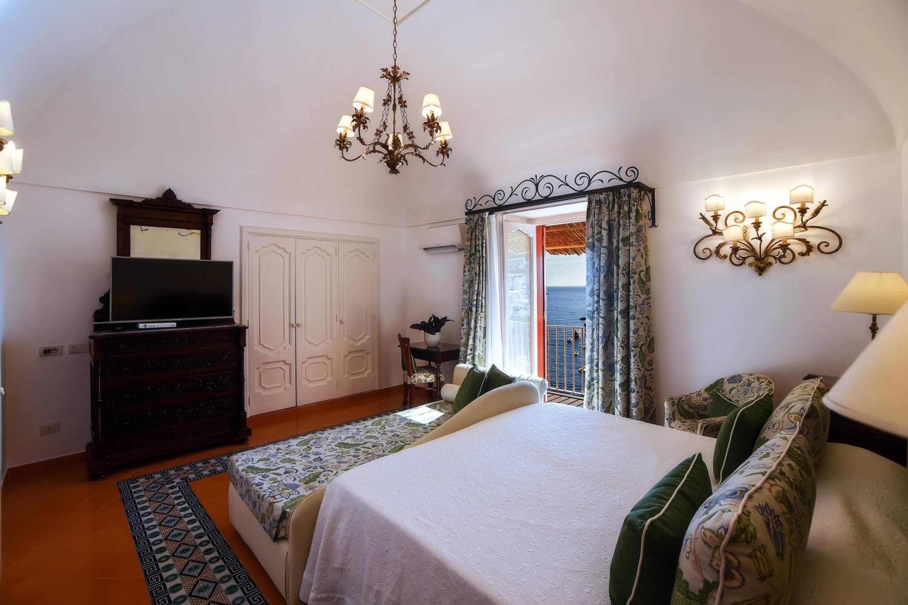 Double Room with Sea View - Photo 5