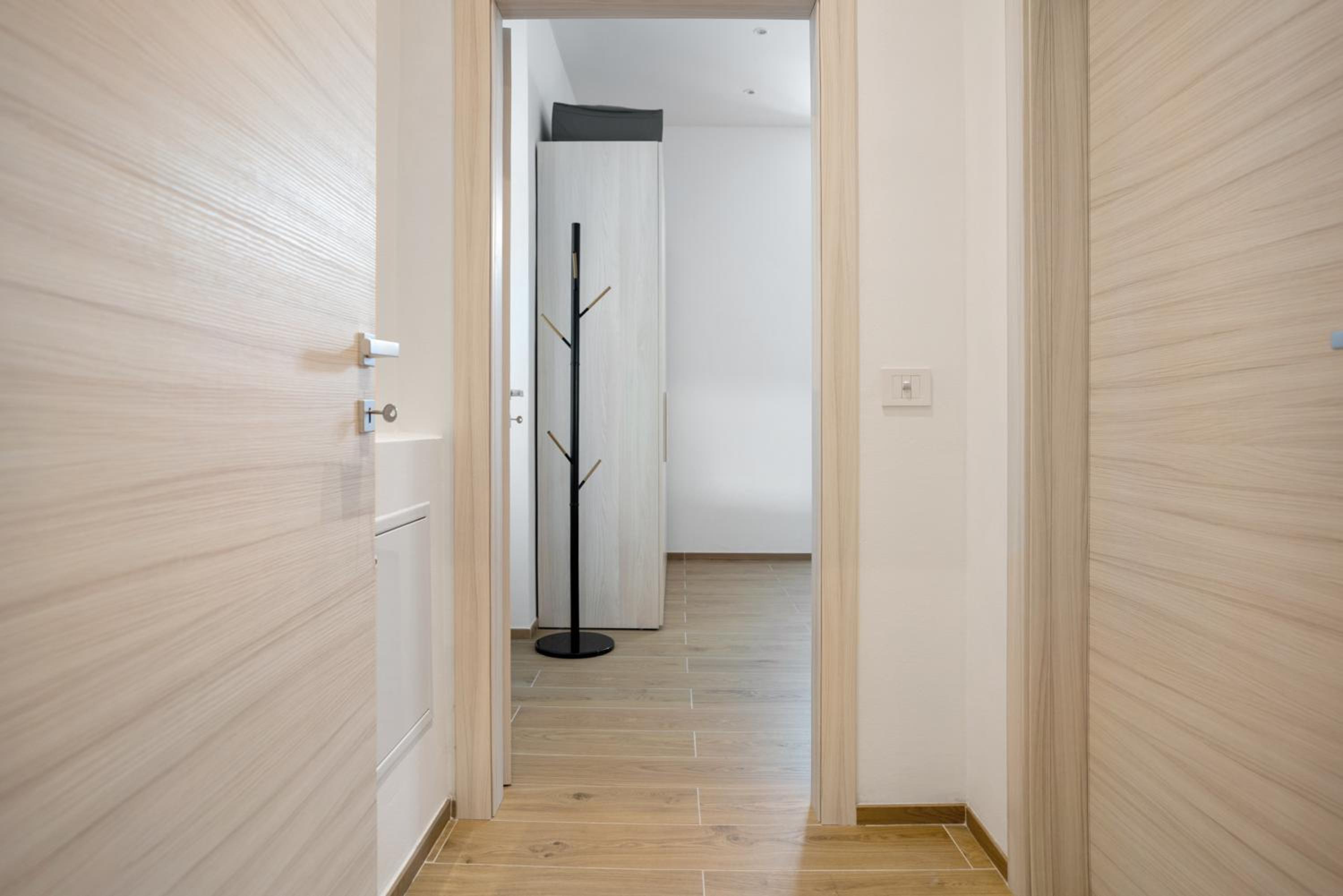 Apartment with Shower photo 3