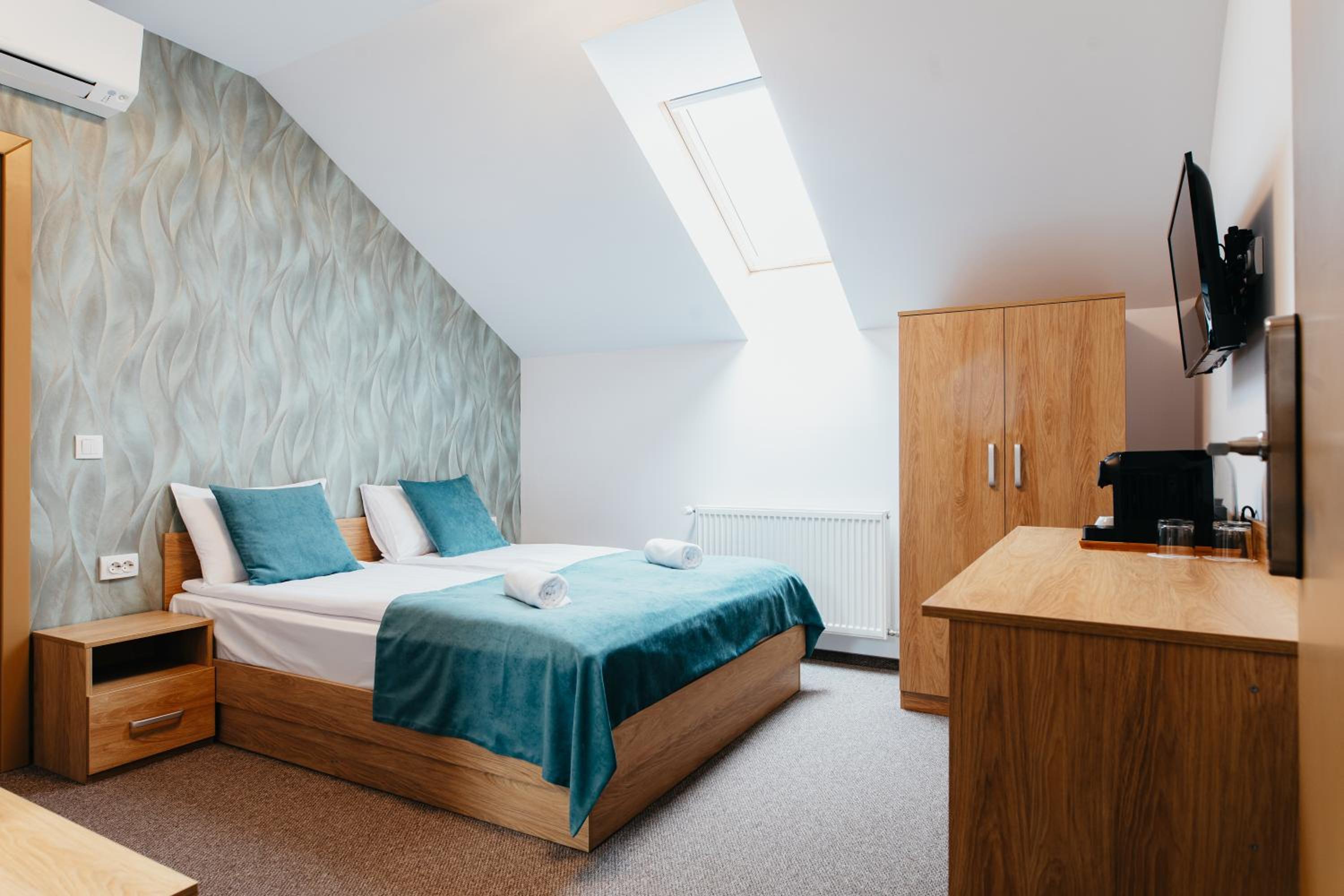 Standard Double Room photo 3