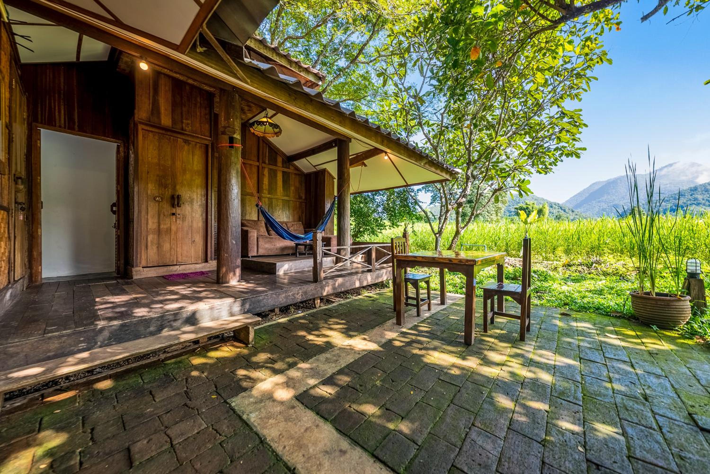 Family Room with Garden View photo 3