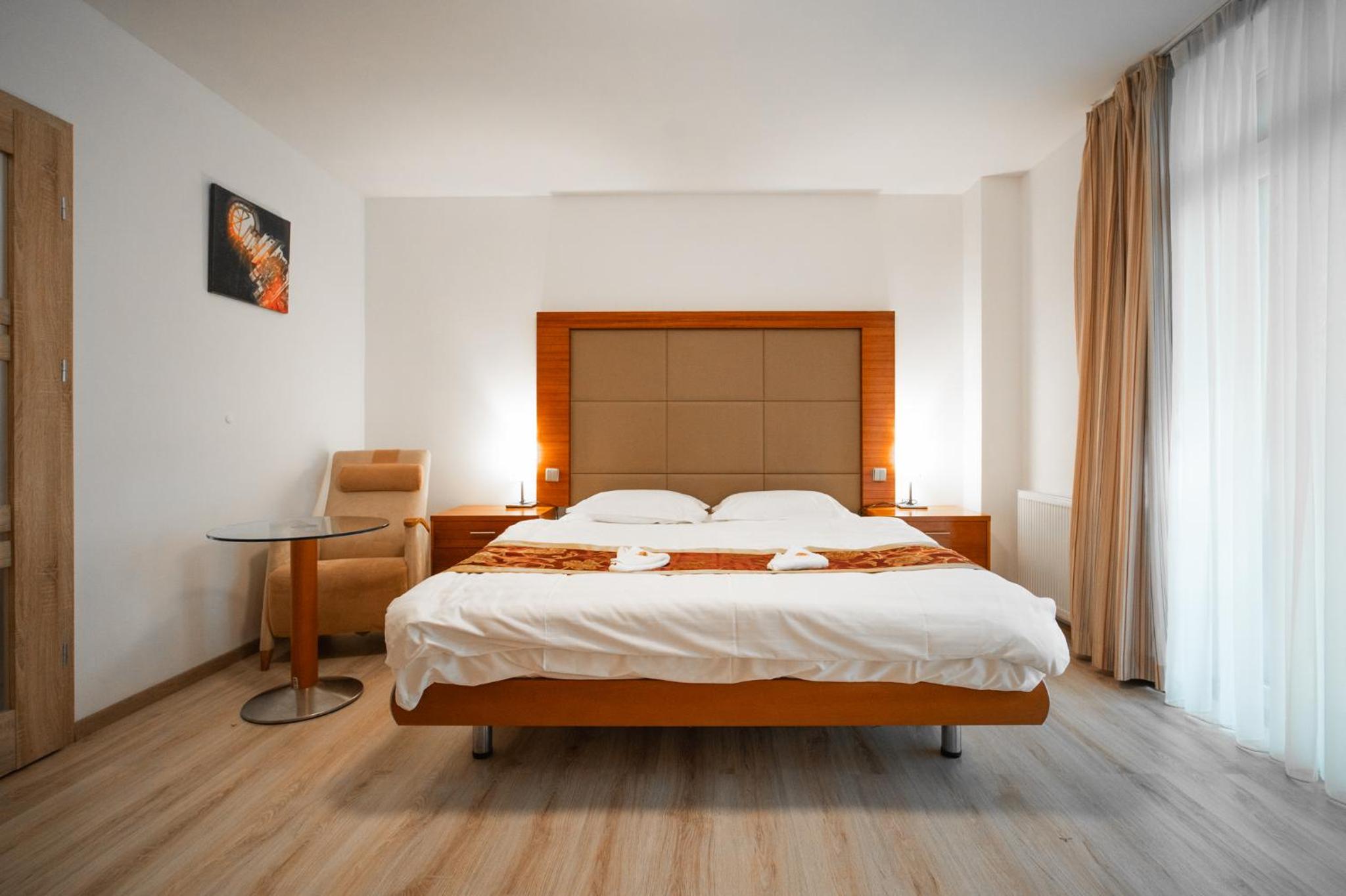 Three-Bedroom House photo 3