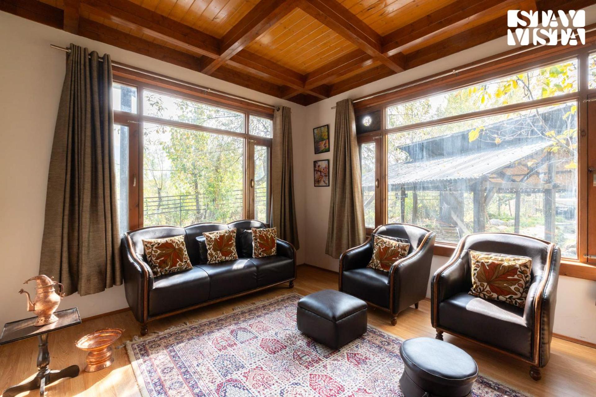 Villa photo 1