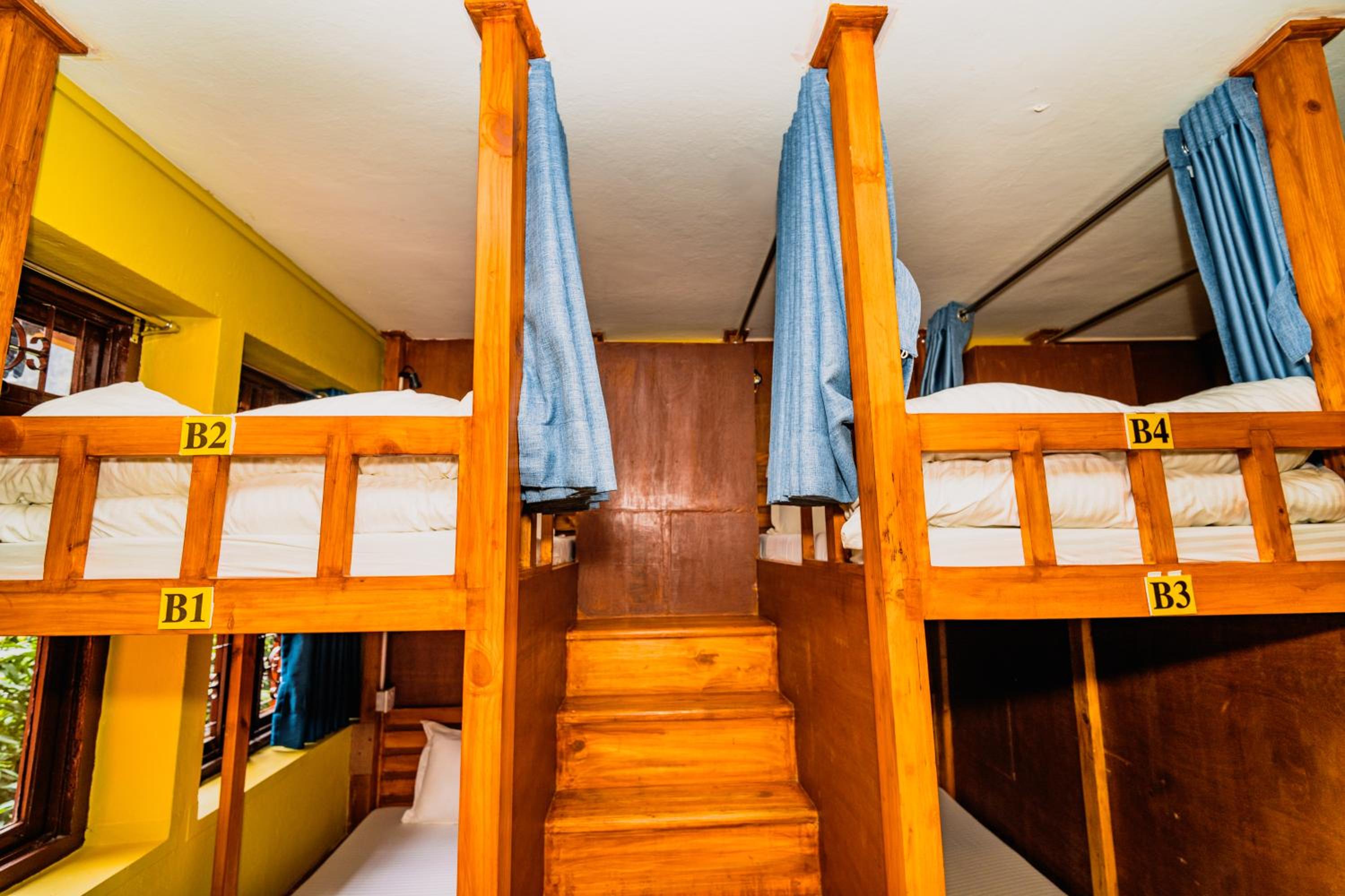 Bed in 8-Bed Mixed Dormitory Room photo 3