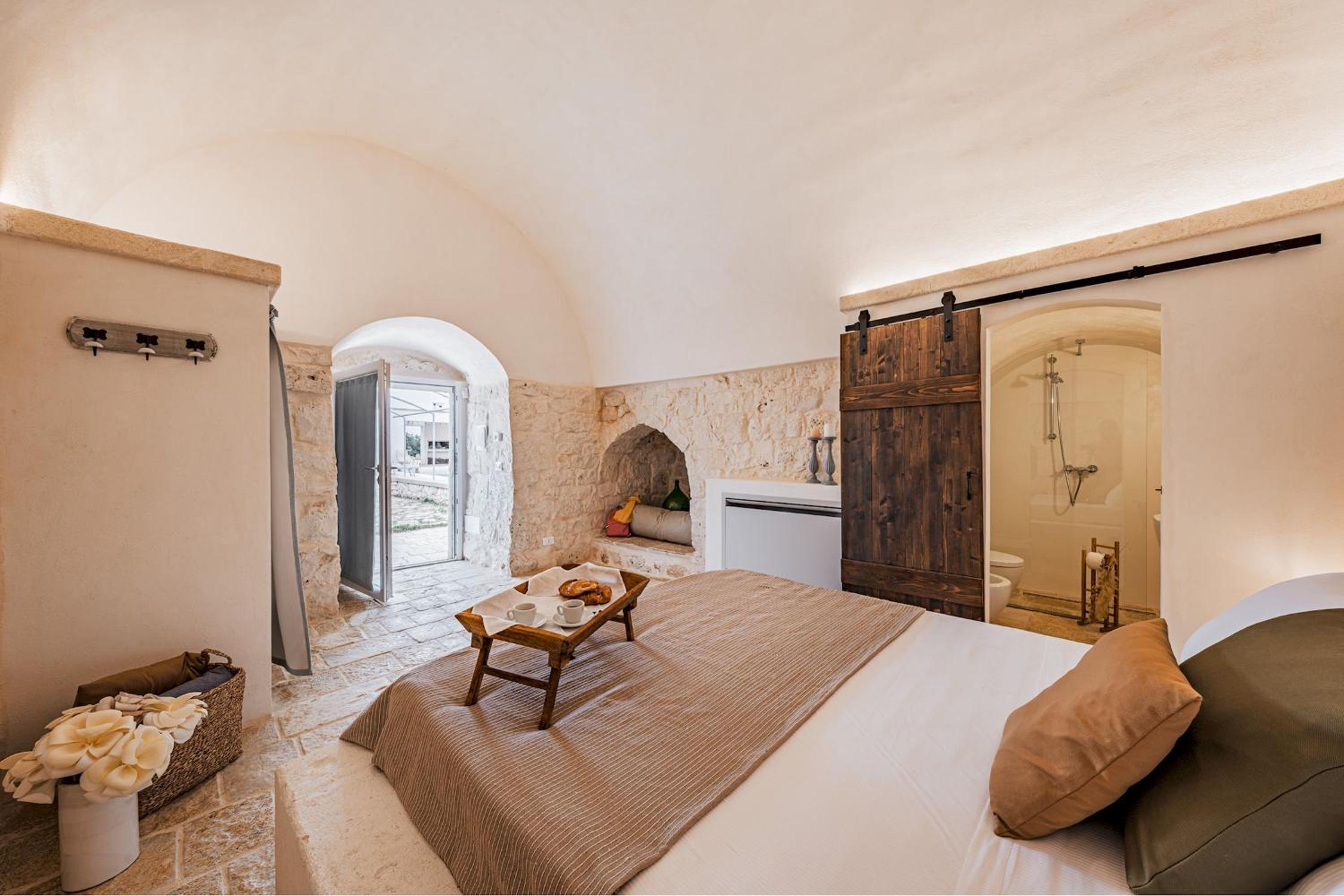 Five-Bedroom Villa photo 1