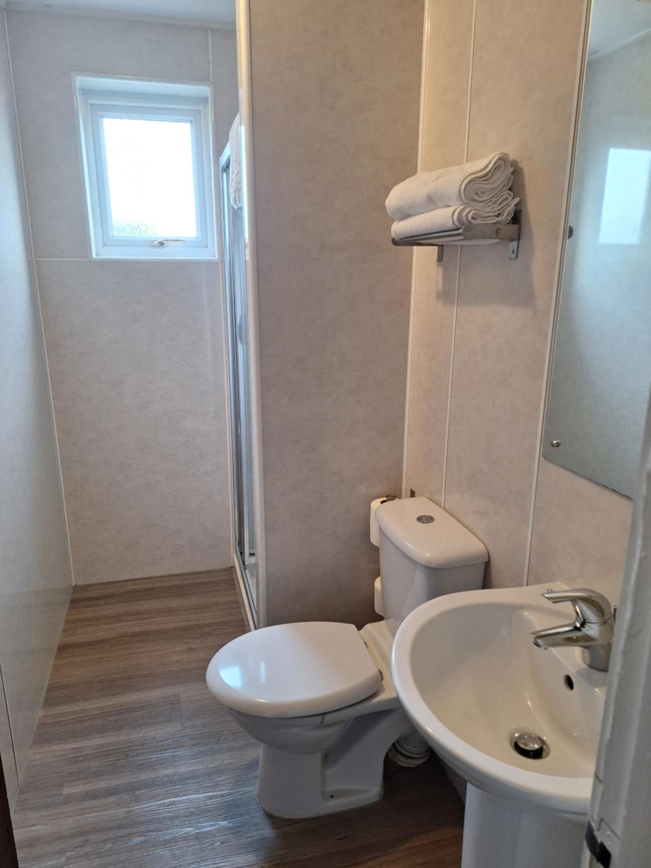 Single Room - Photo 2