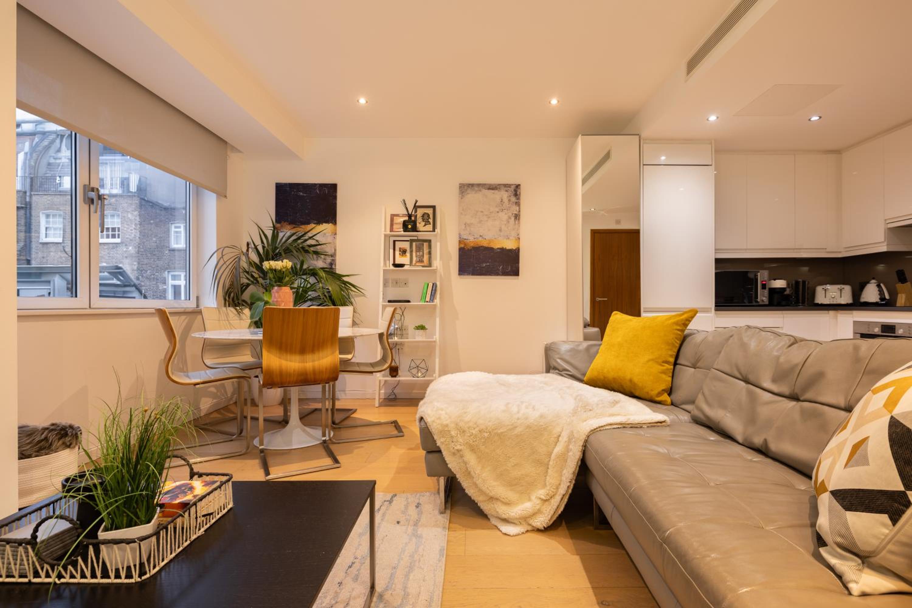 Apartment photo 2