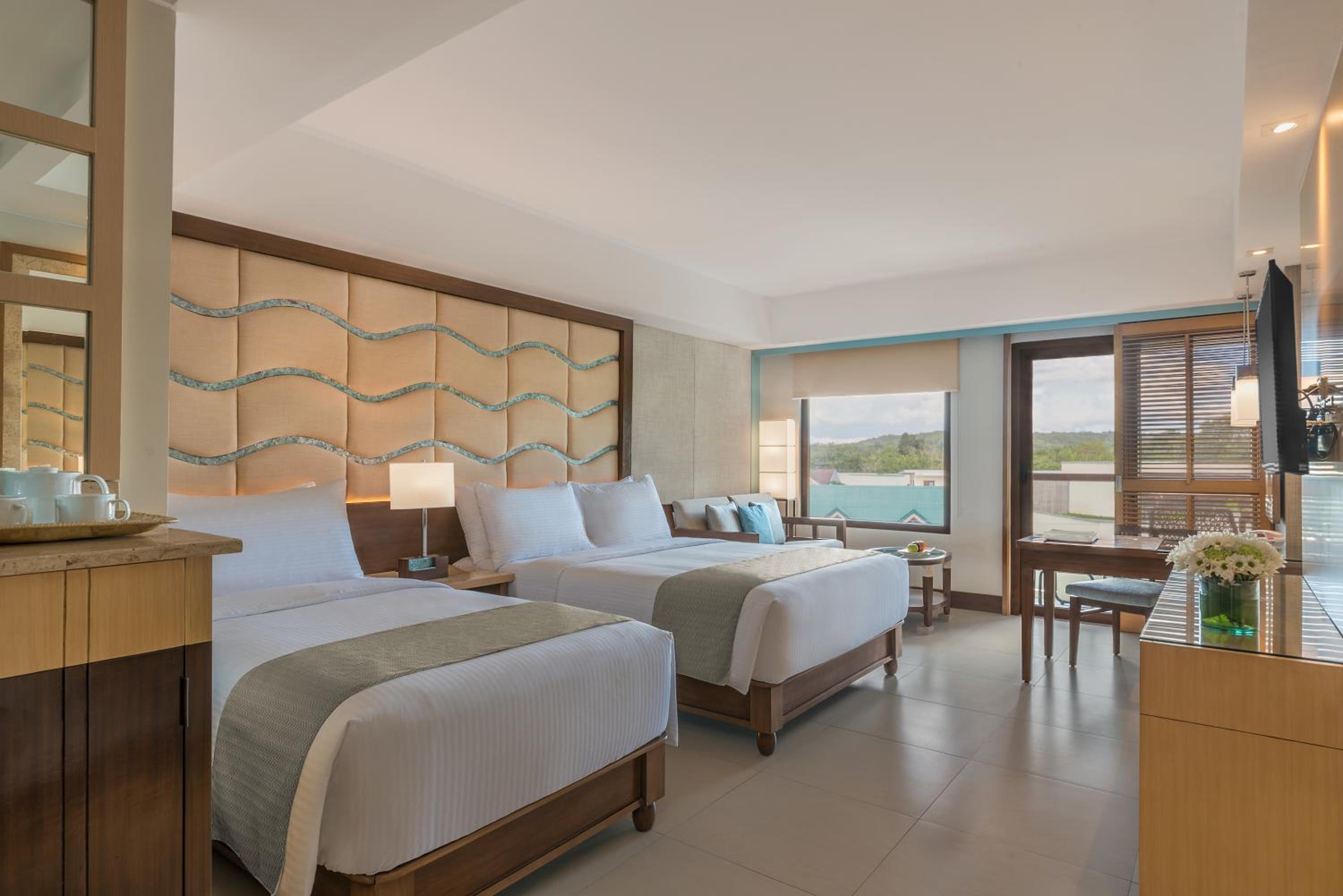 Deluxe Room - Photo 10
