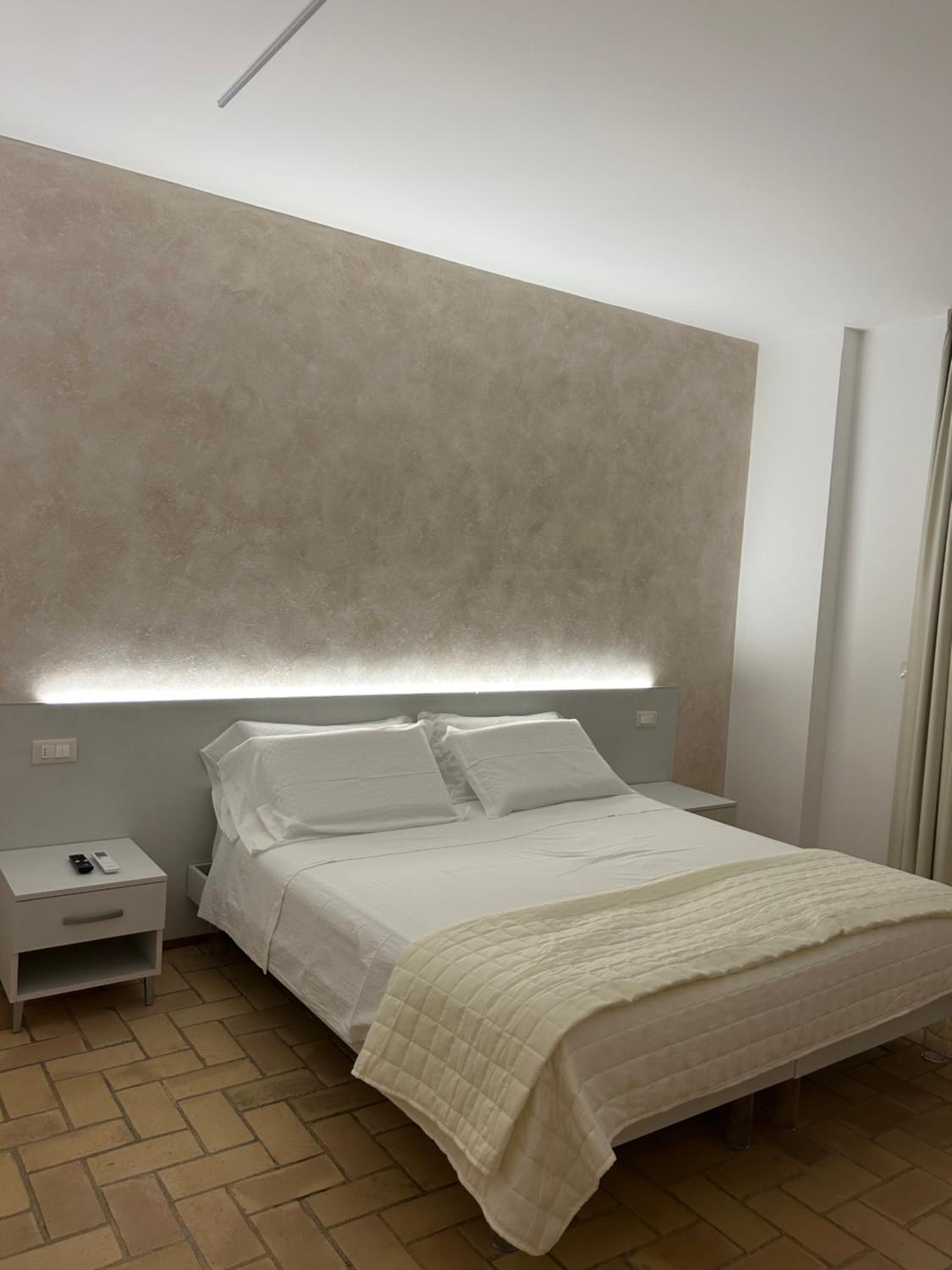 Deluxe Junior Suite photo 2