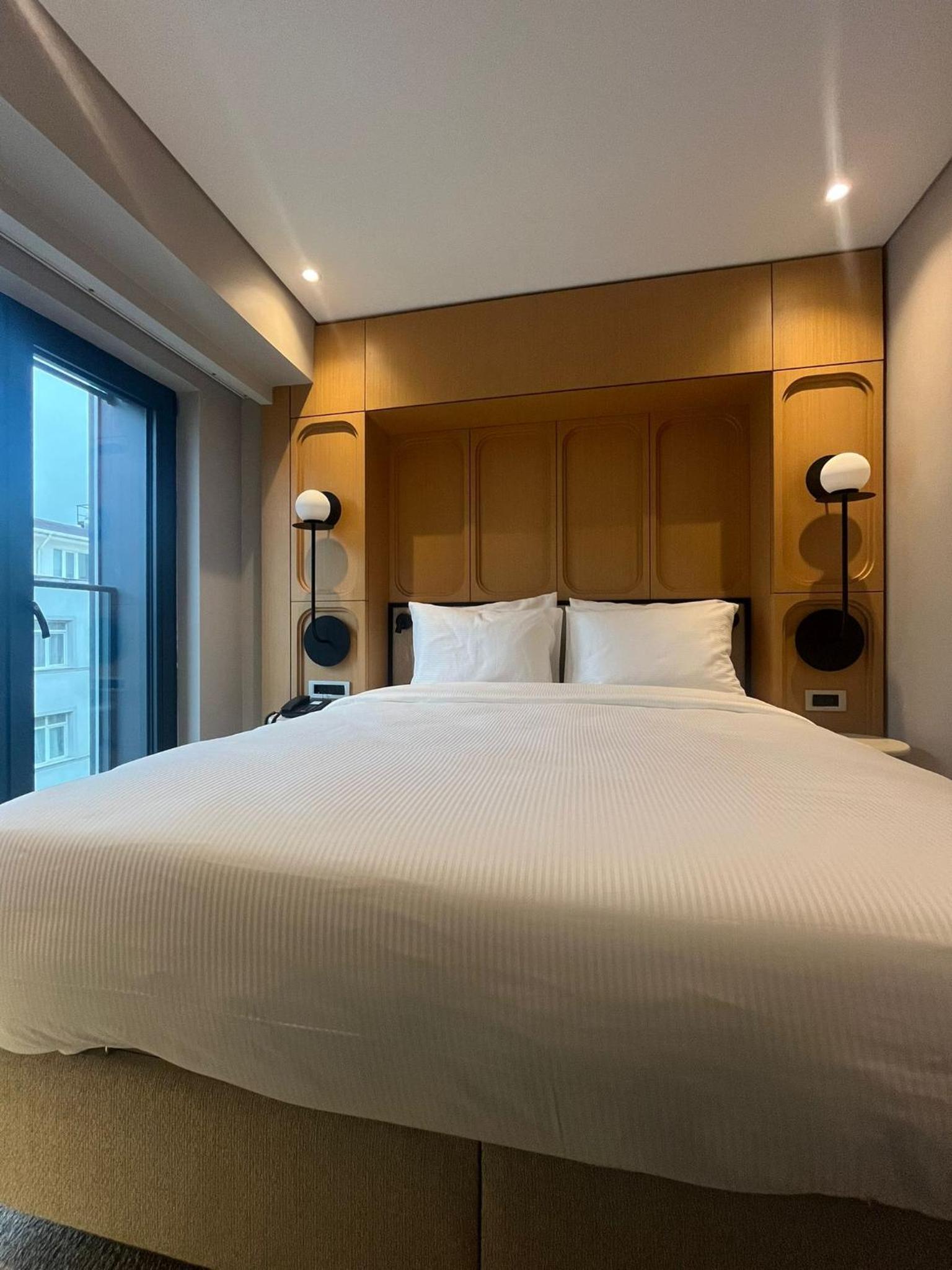 Standard Queen Room photo 3