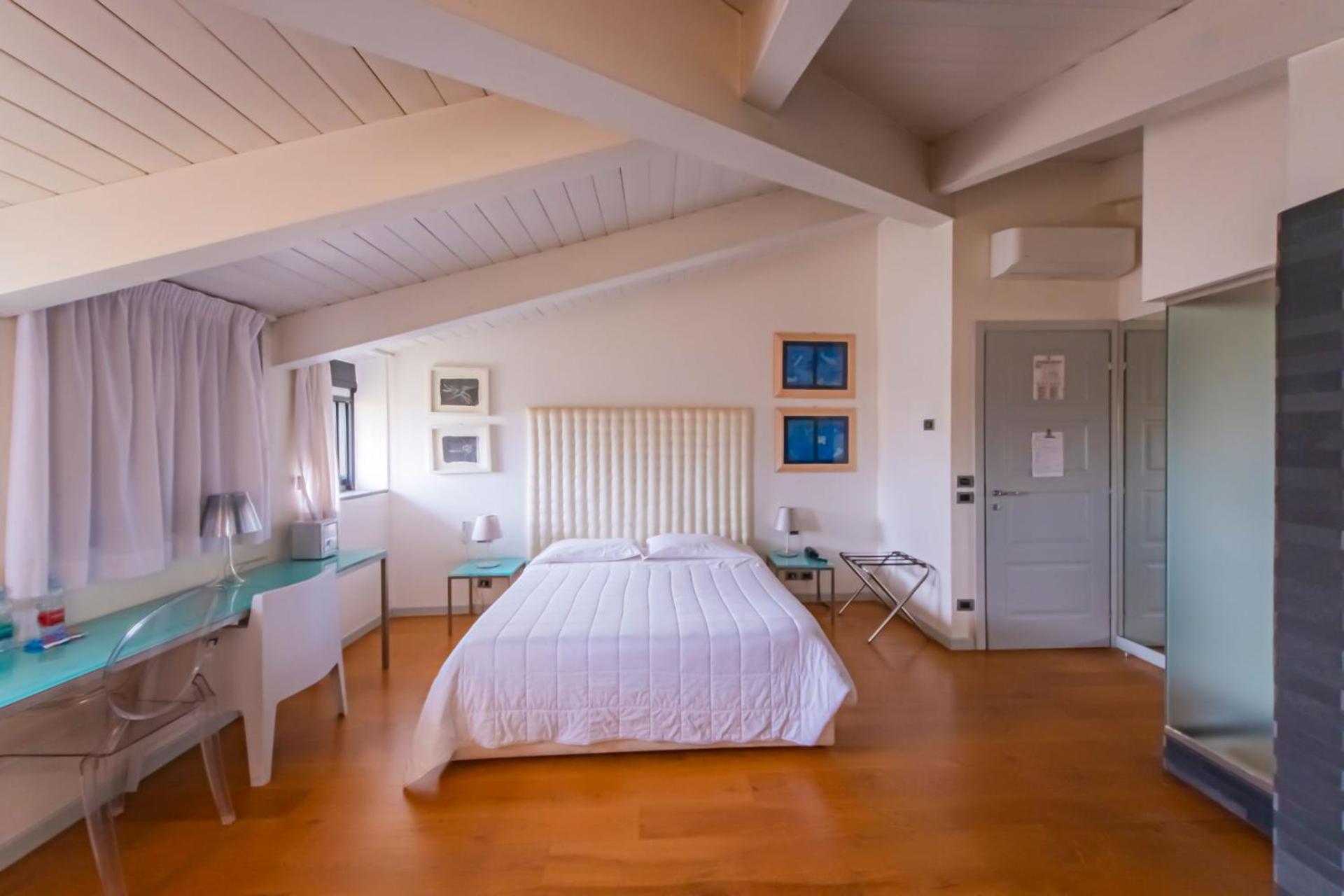 Superior Double Room - Photo 5