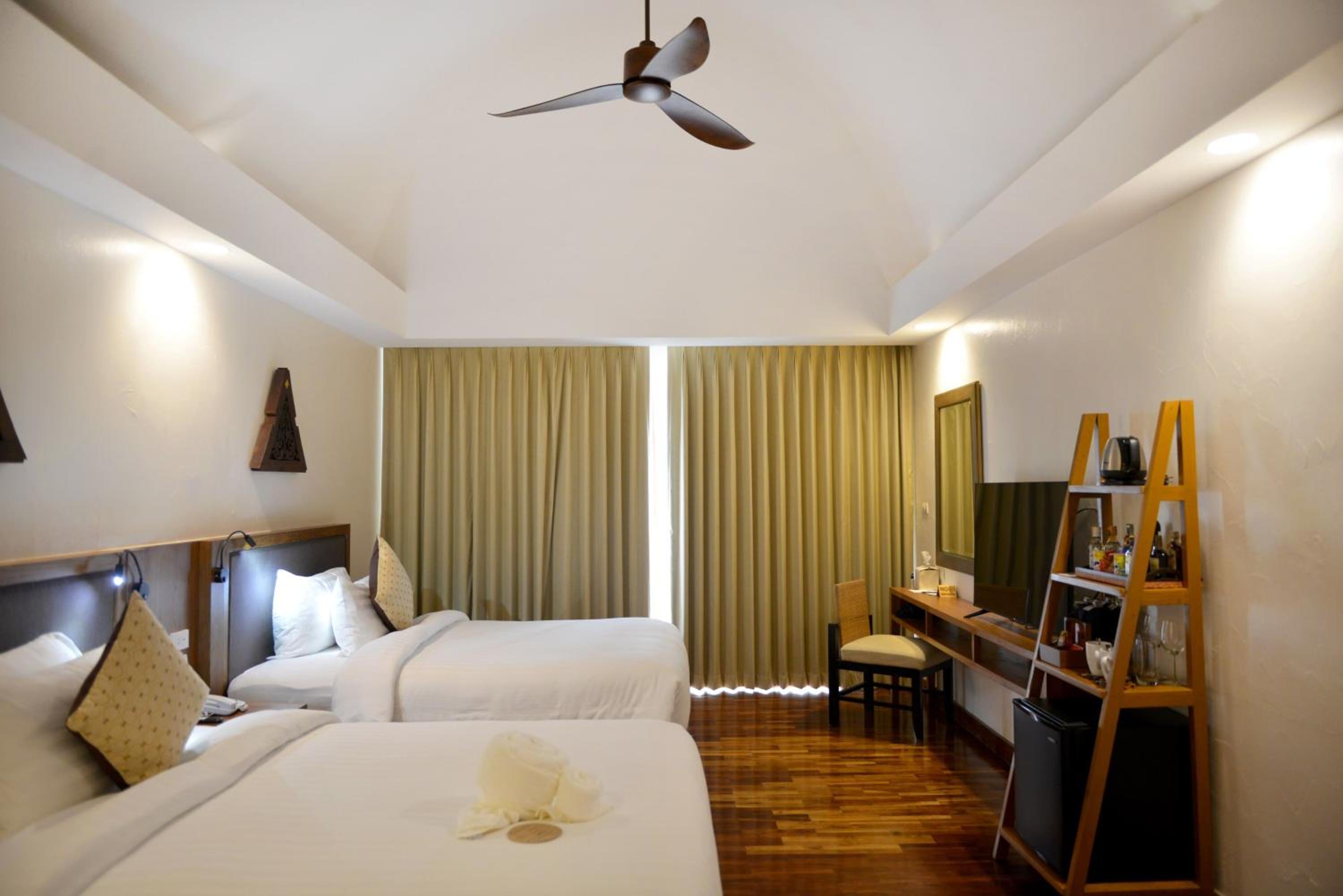 Tropical Room - Photo 9