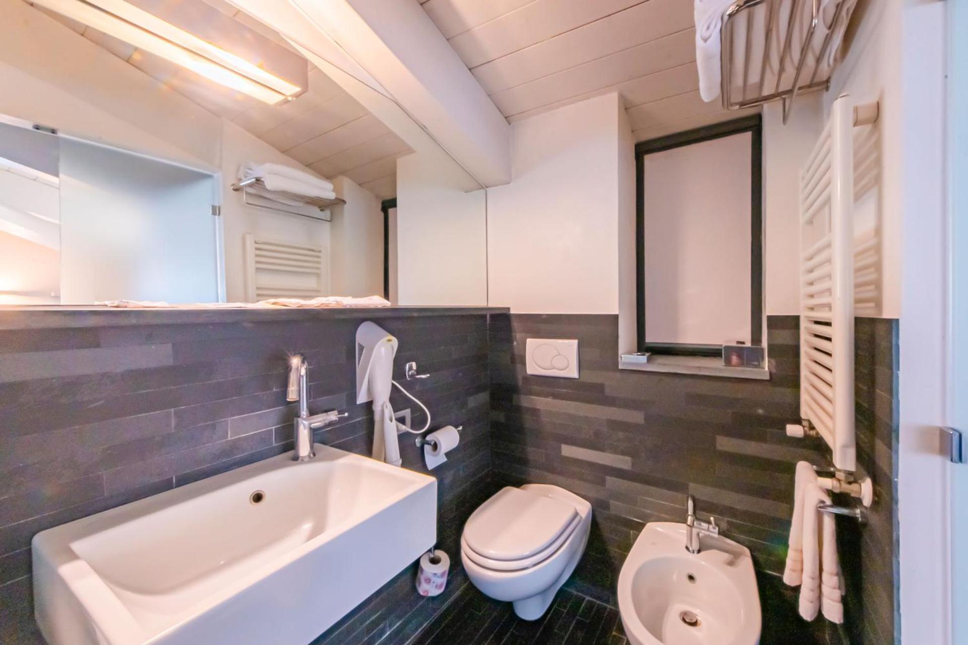 Superior Double Room - Photo 3