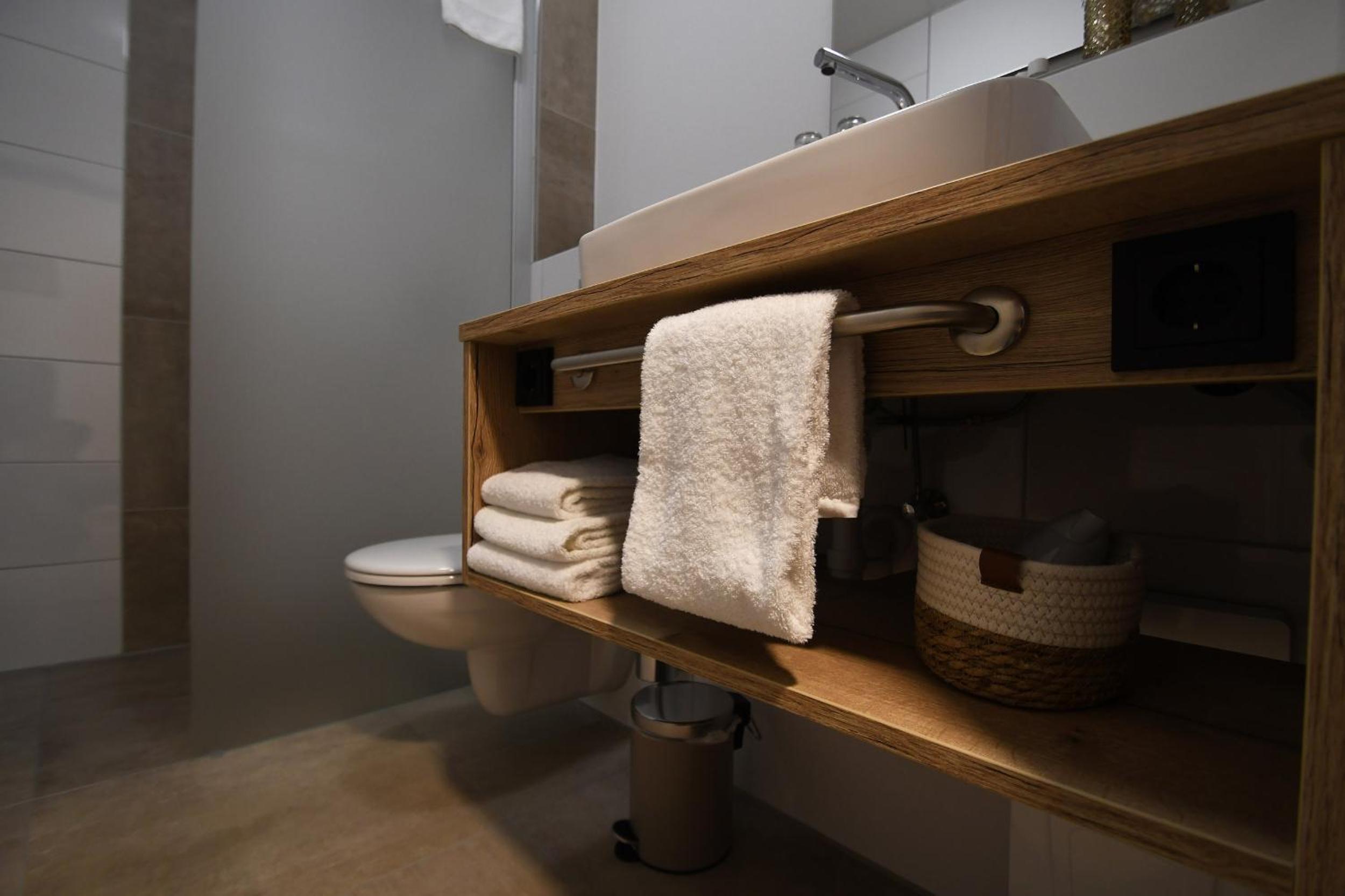 Double Room with Private Bathroom photo 3