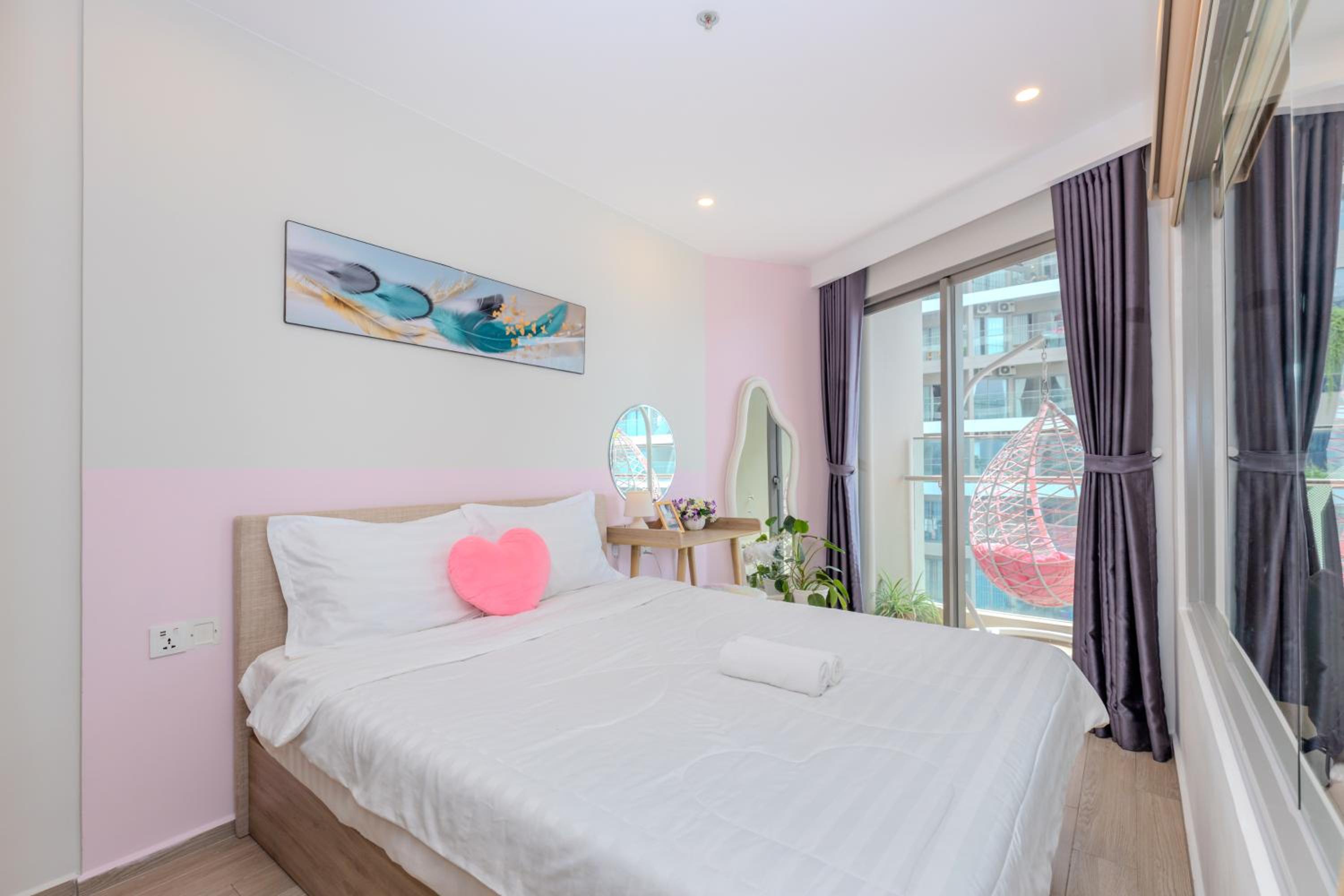 Two-Bedroom Apartment with View - Photo 34