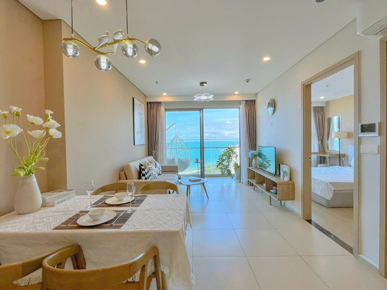 Three-Bedroom Apartment with Sea View - Photo 18