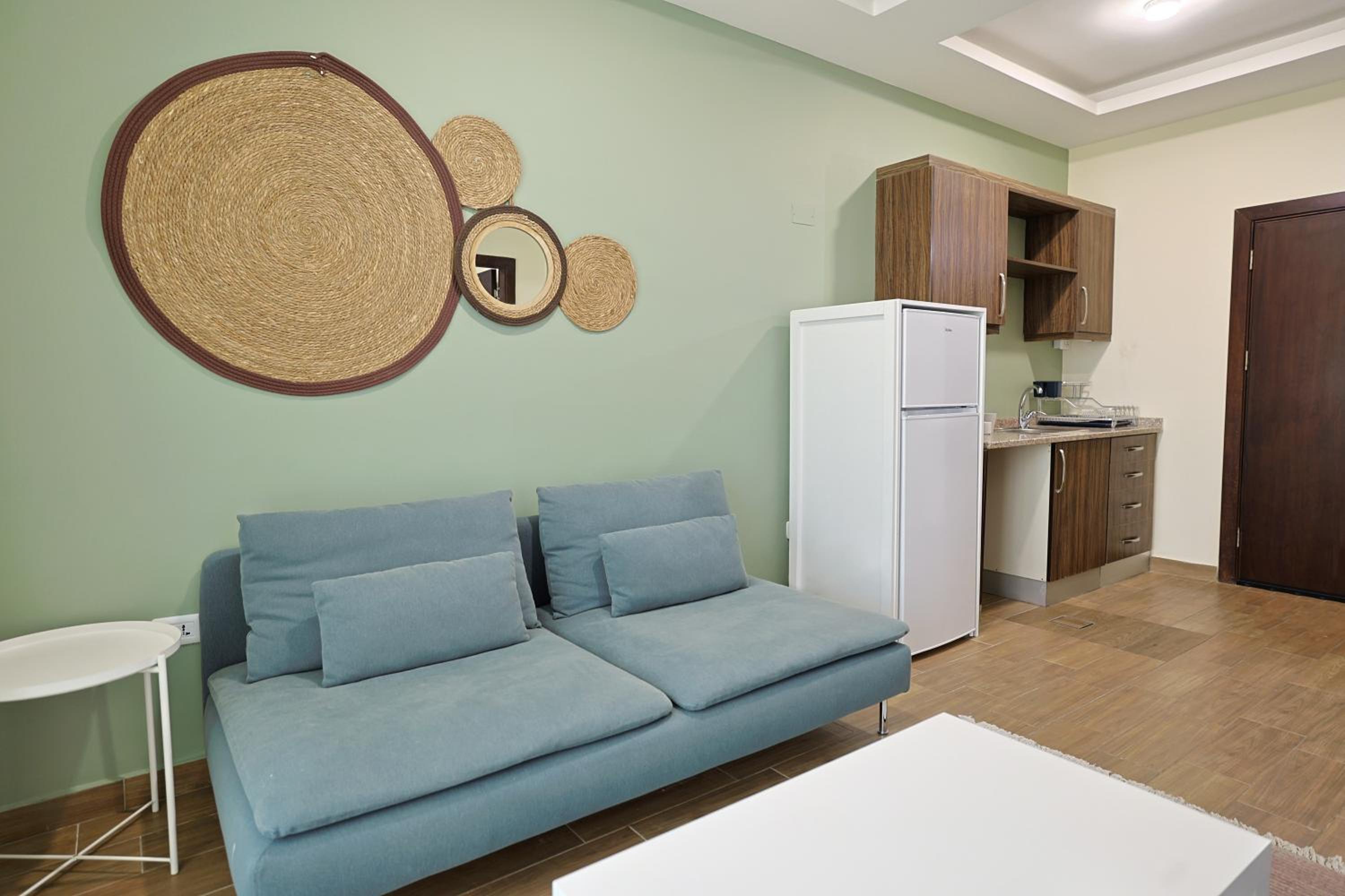 One Bed Room Apartment  - Photo 5