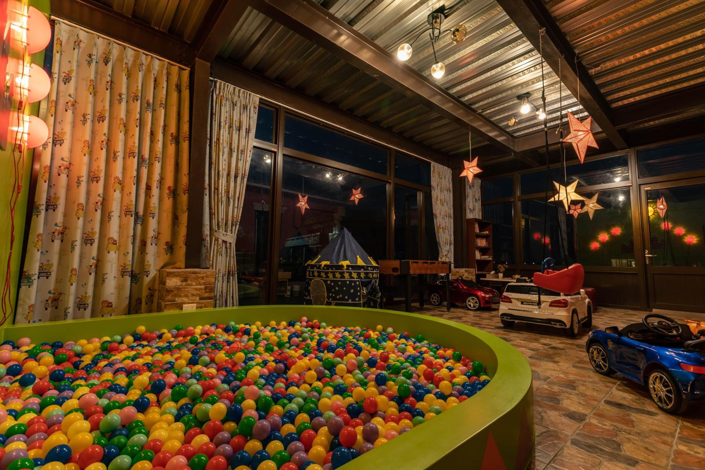 Four-Bedroom Vacation Home photo 1