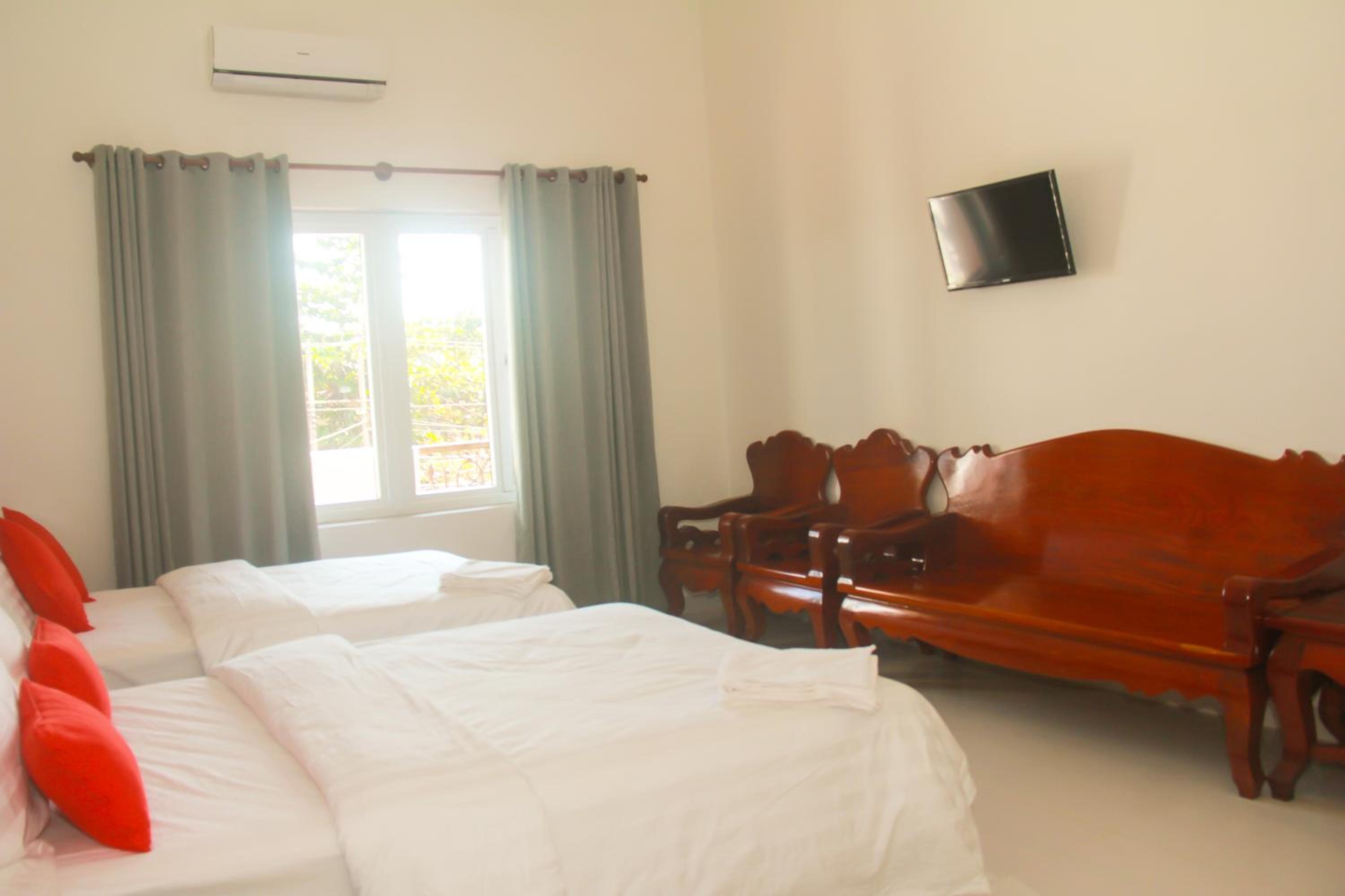 Family Suite with Balcony photo 3