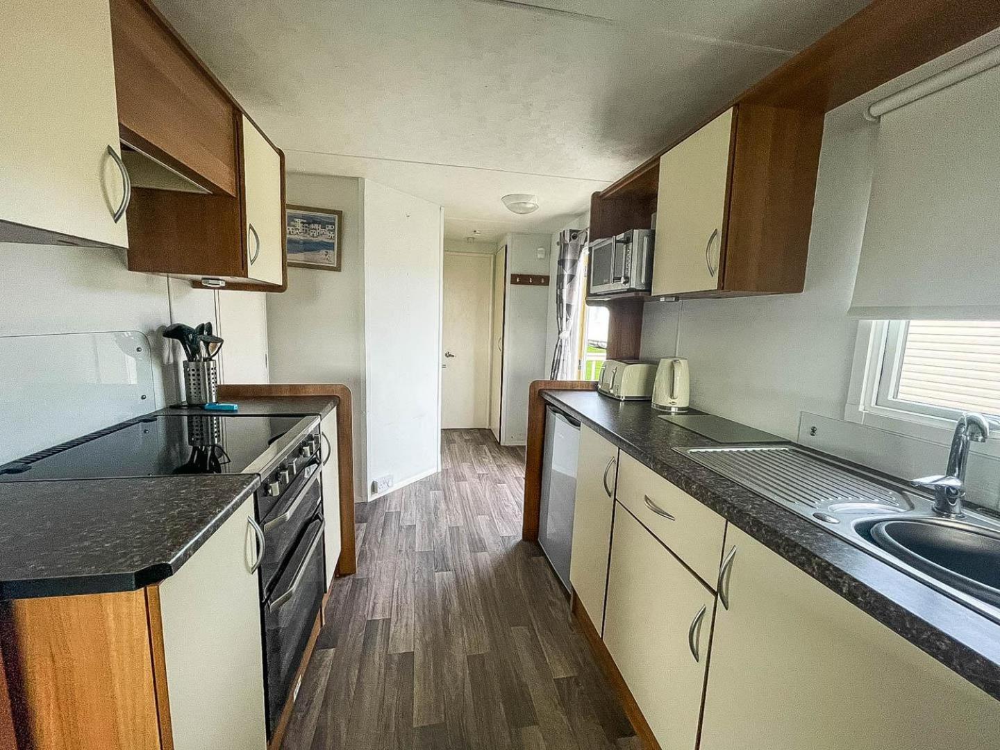 Mobile Home photo 2