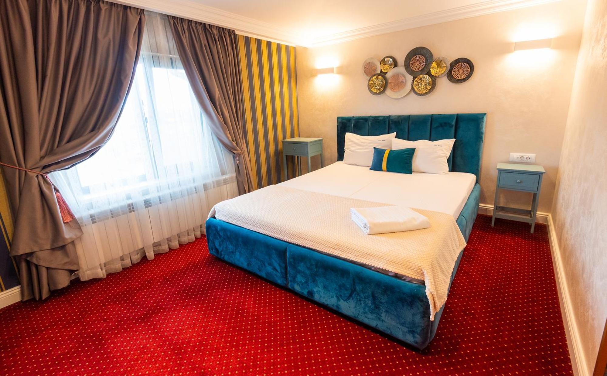 Double Room - Photo 5