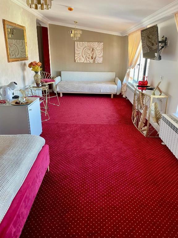 Deluxe Triple Room photo 2