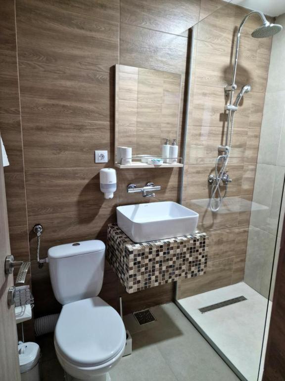 Deluxe Double Room - Photo 5