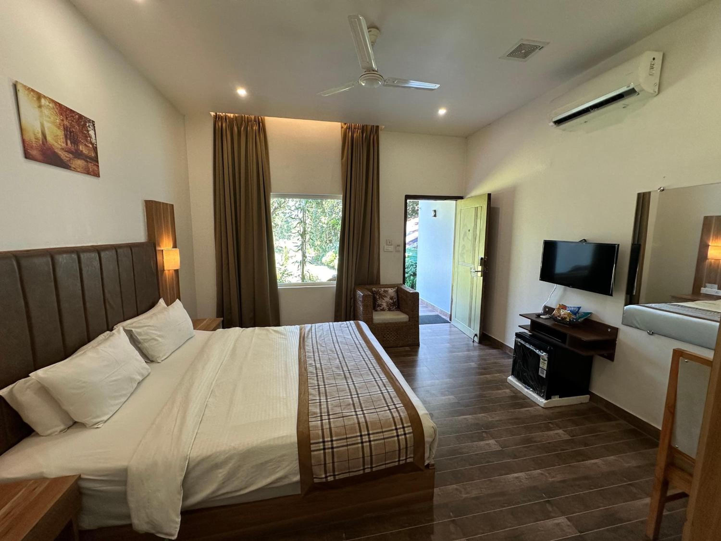 Deluxe Double Or Twin Room photo 1