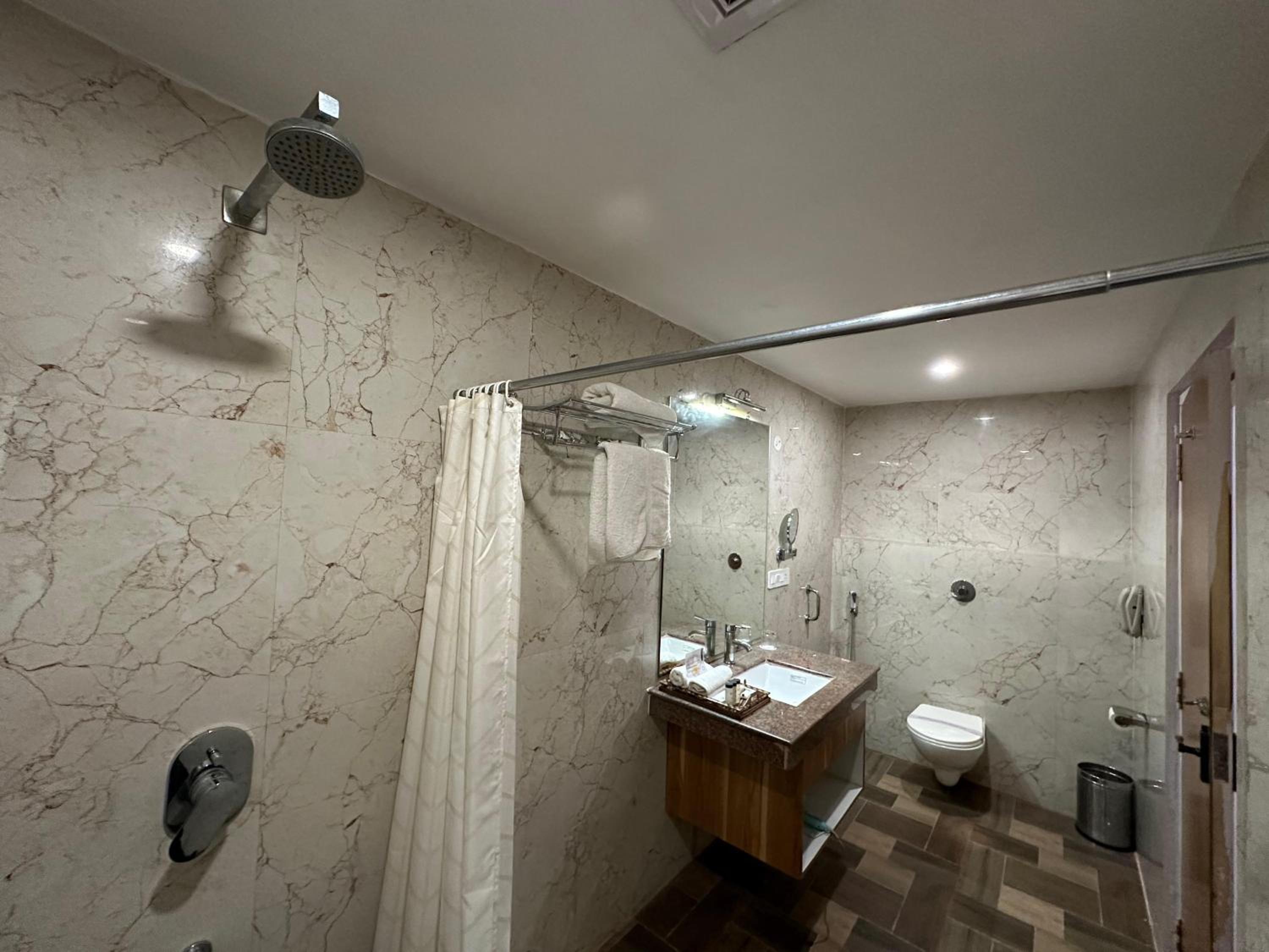 Standard Double Or Twin Room photo 3