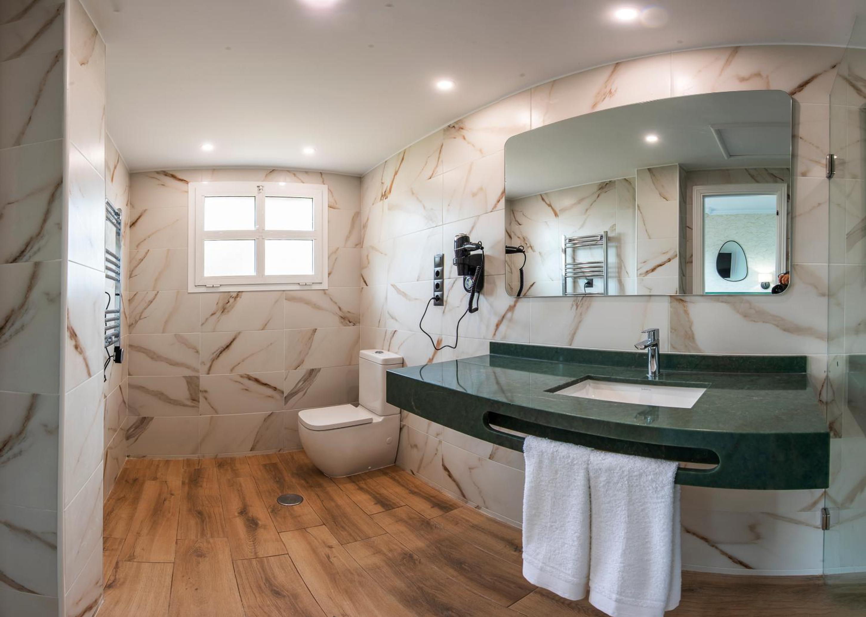 Superior Double Room photo 2