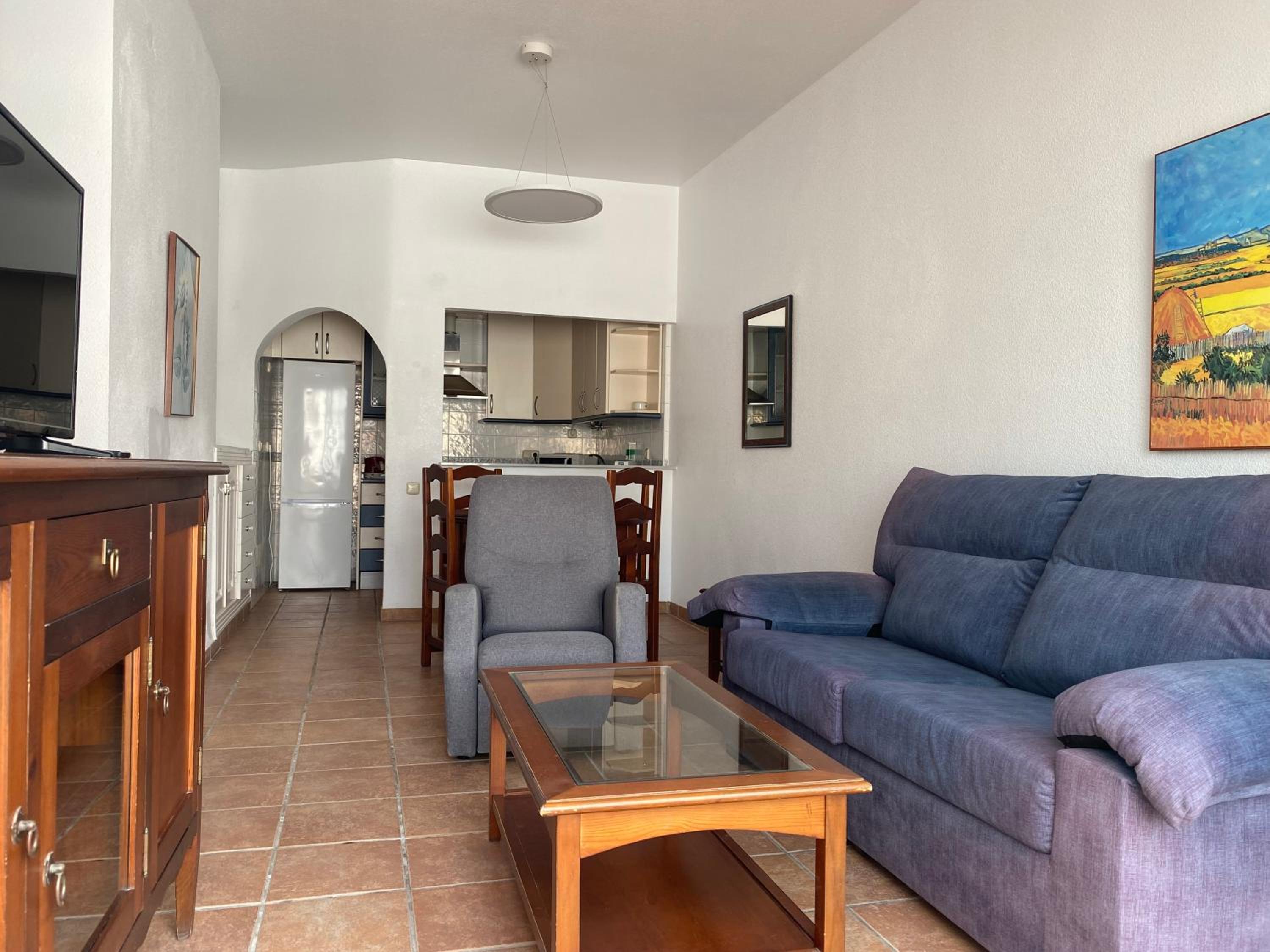 Apartamento clásico de dos dormitorios con balcón
