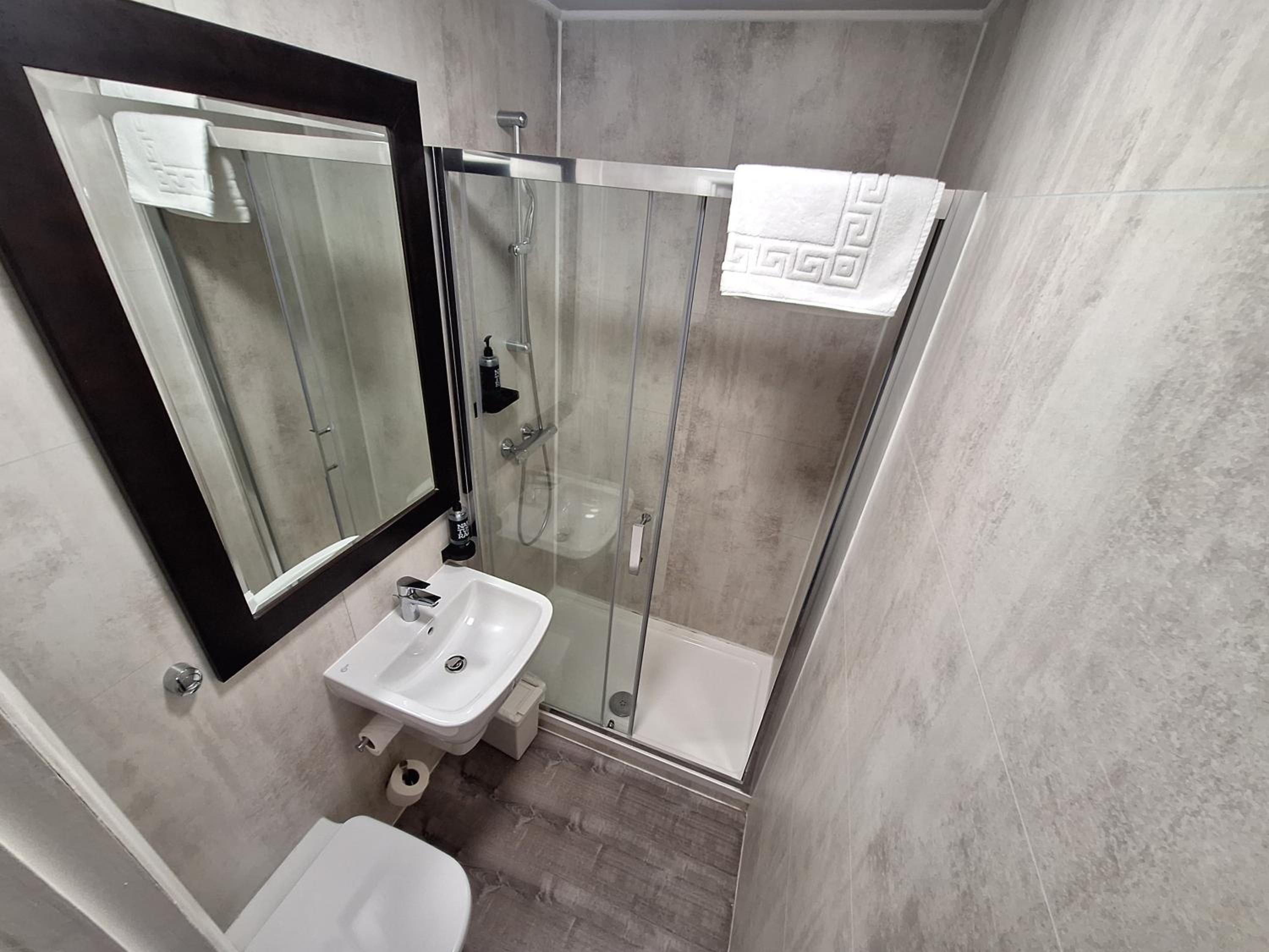 Single Room - Photo 7