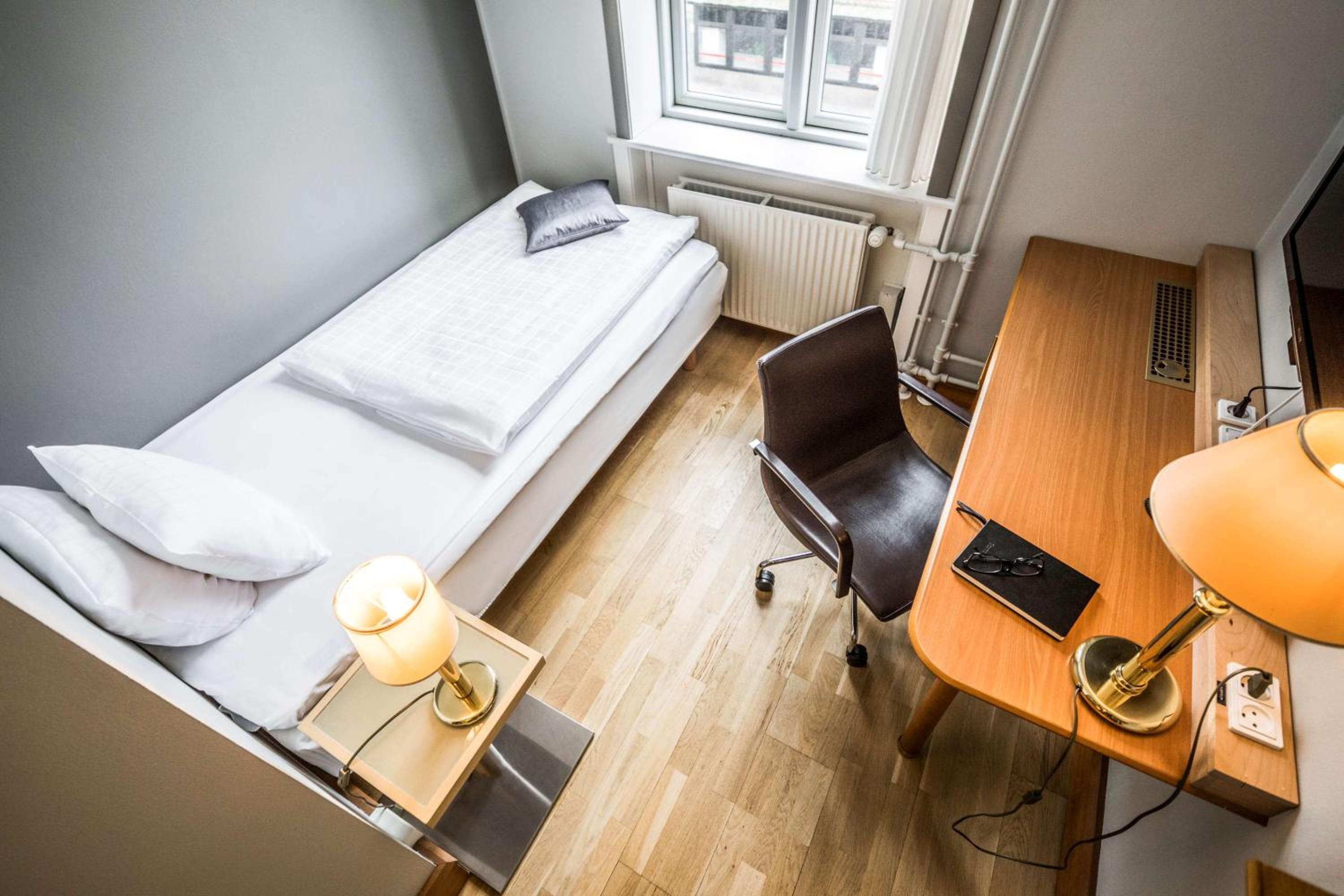 Economy Single Room
