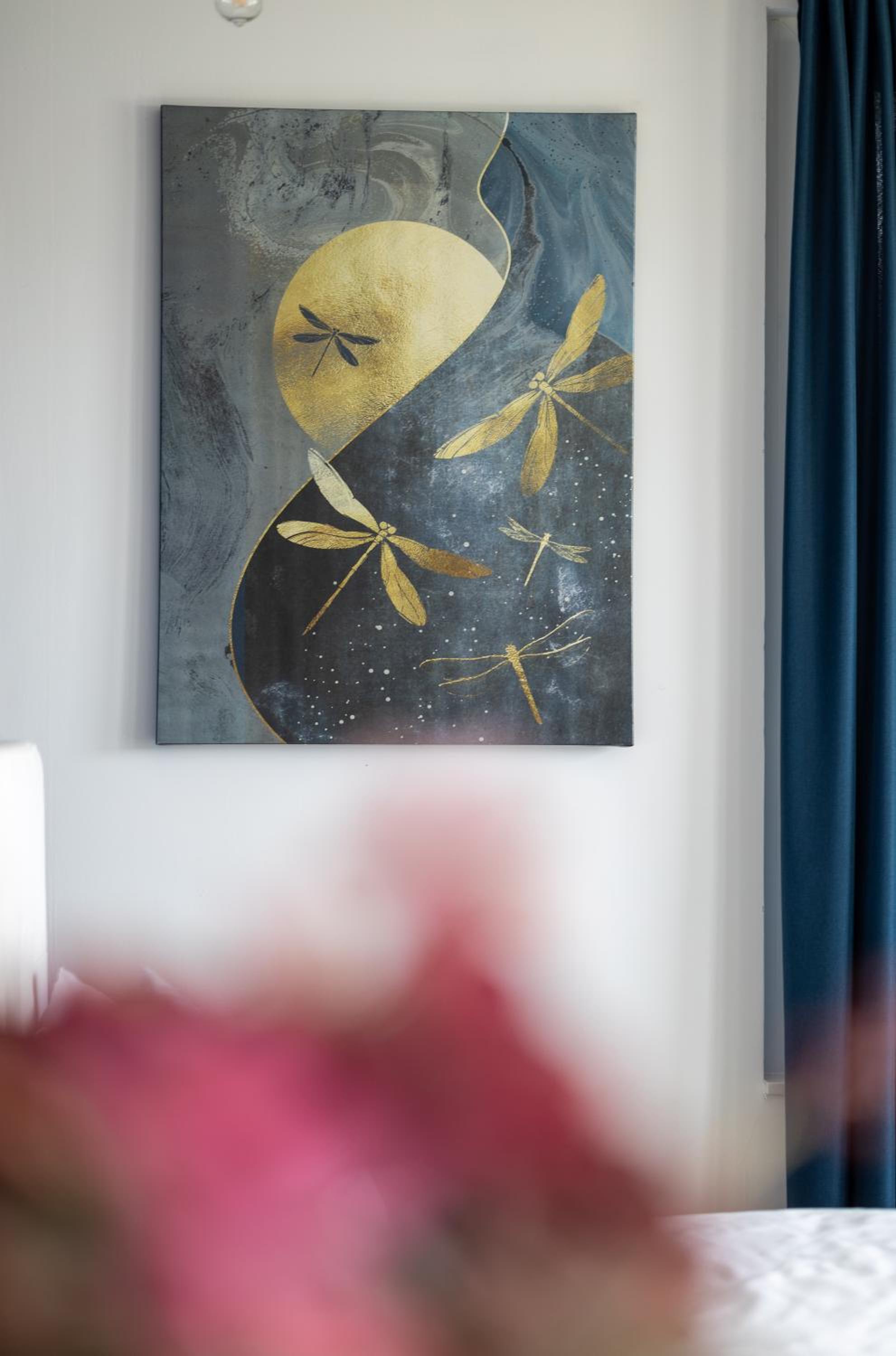Deluxe King Room - Photo 7