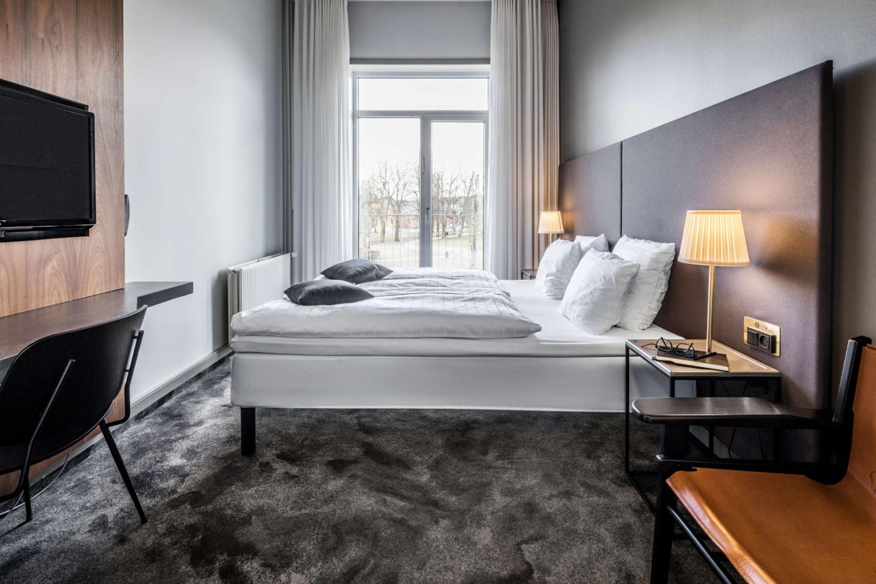 Standard King Room - Photo 1