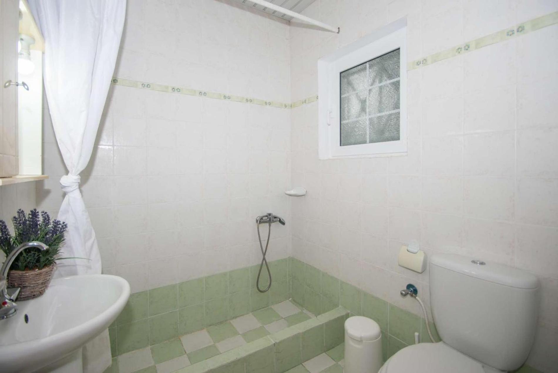 Three-Bedroom Villa photo 2