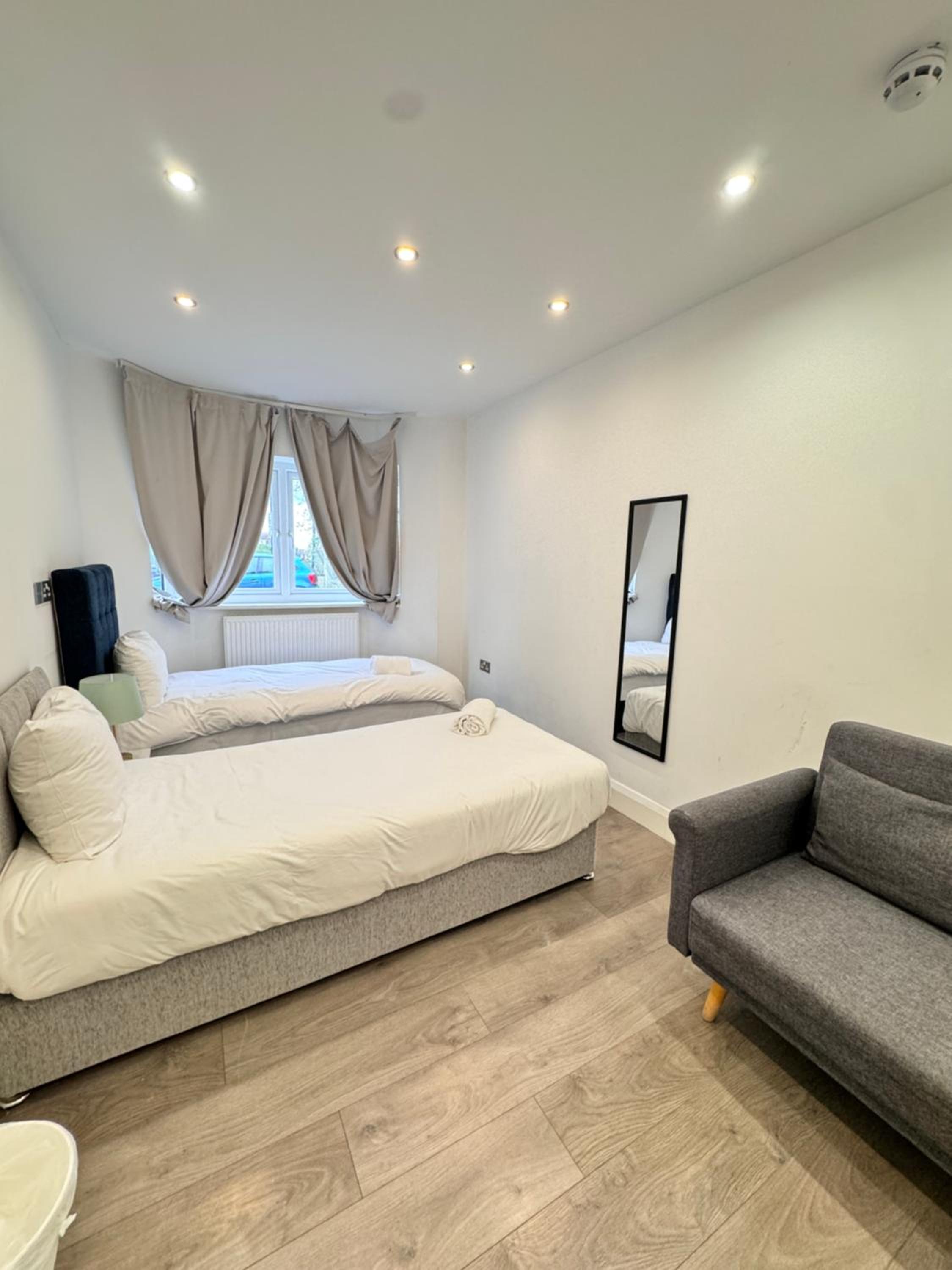 Deluxe Twin Room