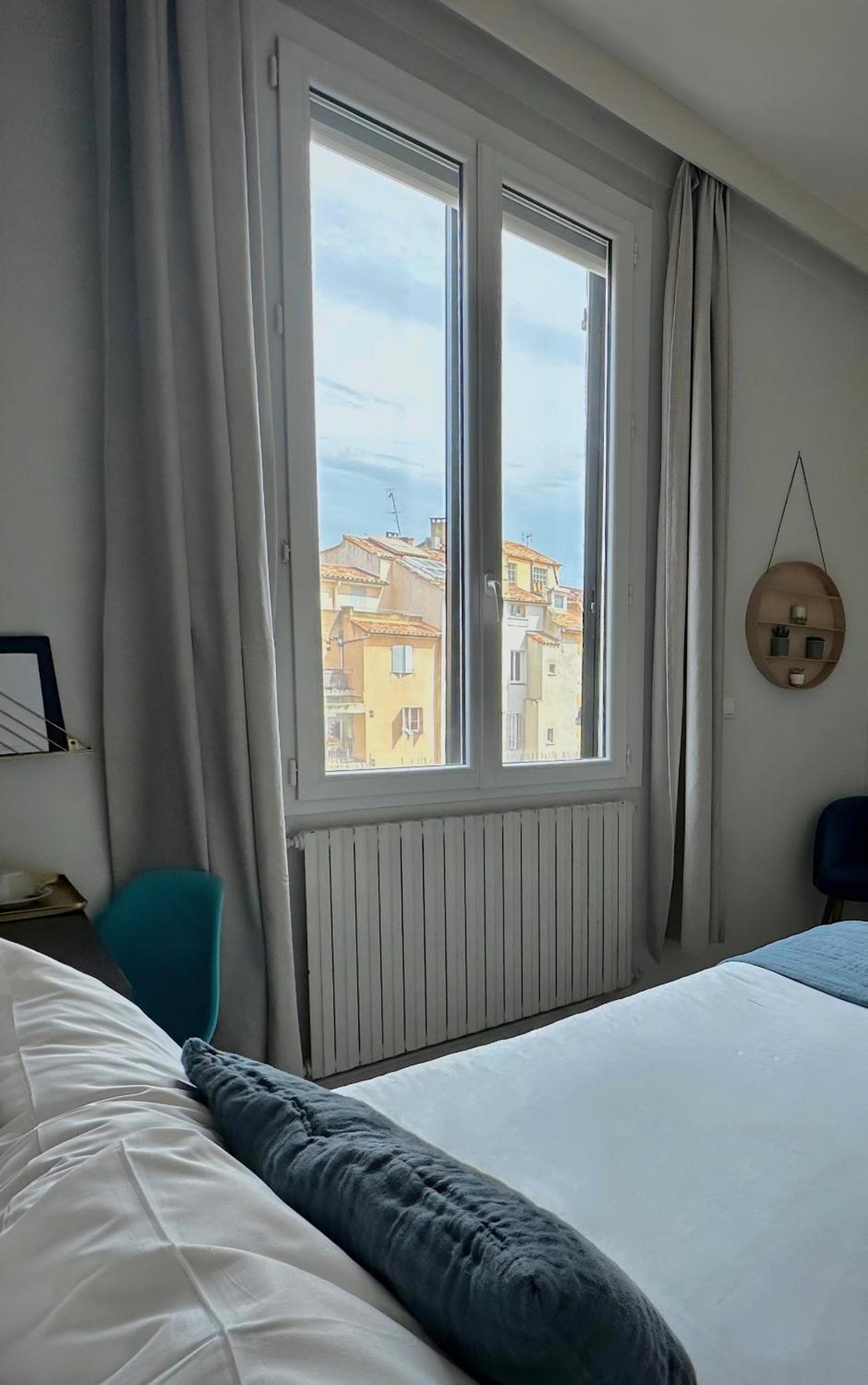 Prestige Double or Twin Room - Photo 7