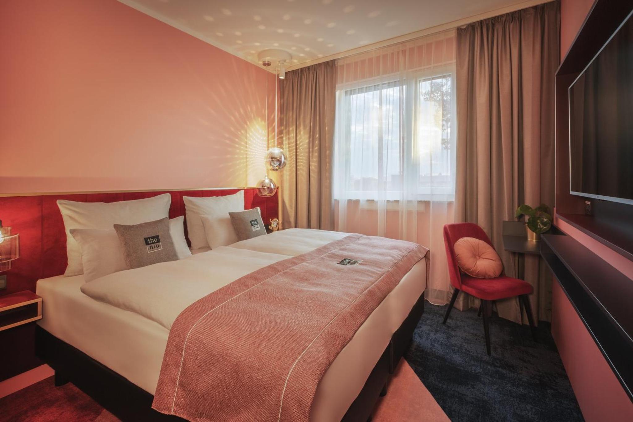 Standard Queen Room - Photo 1