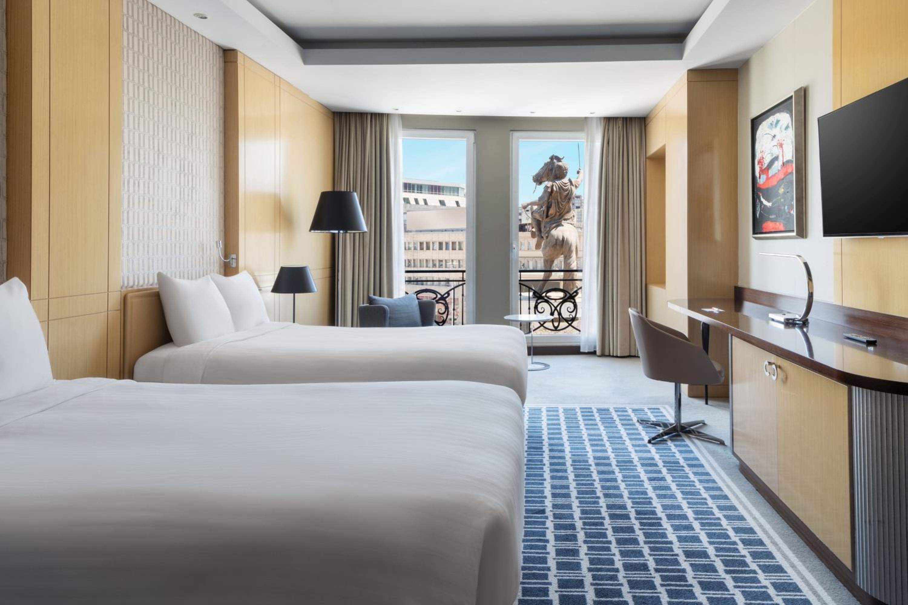 Twin Room with Square View