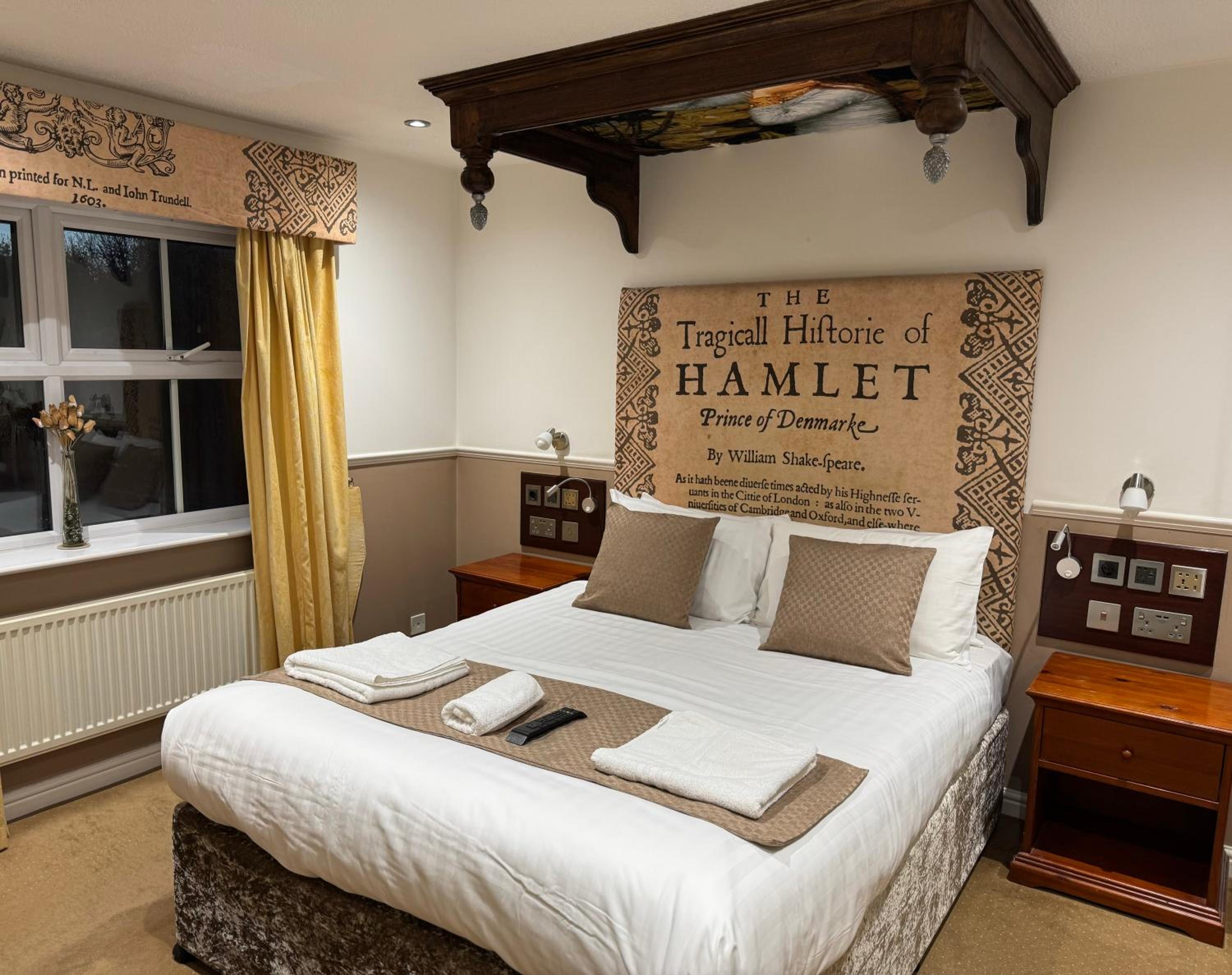 Standard King Room photo 1