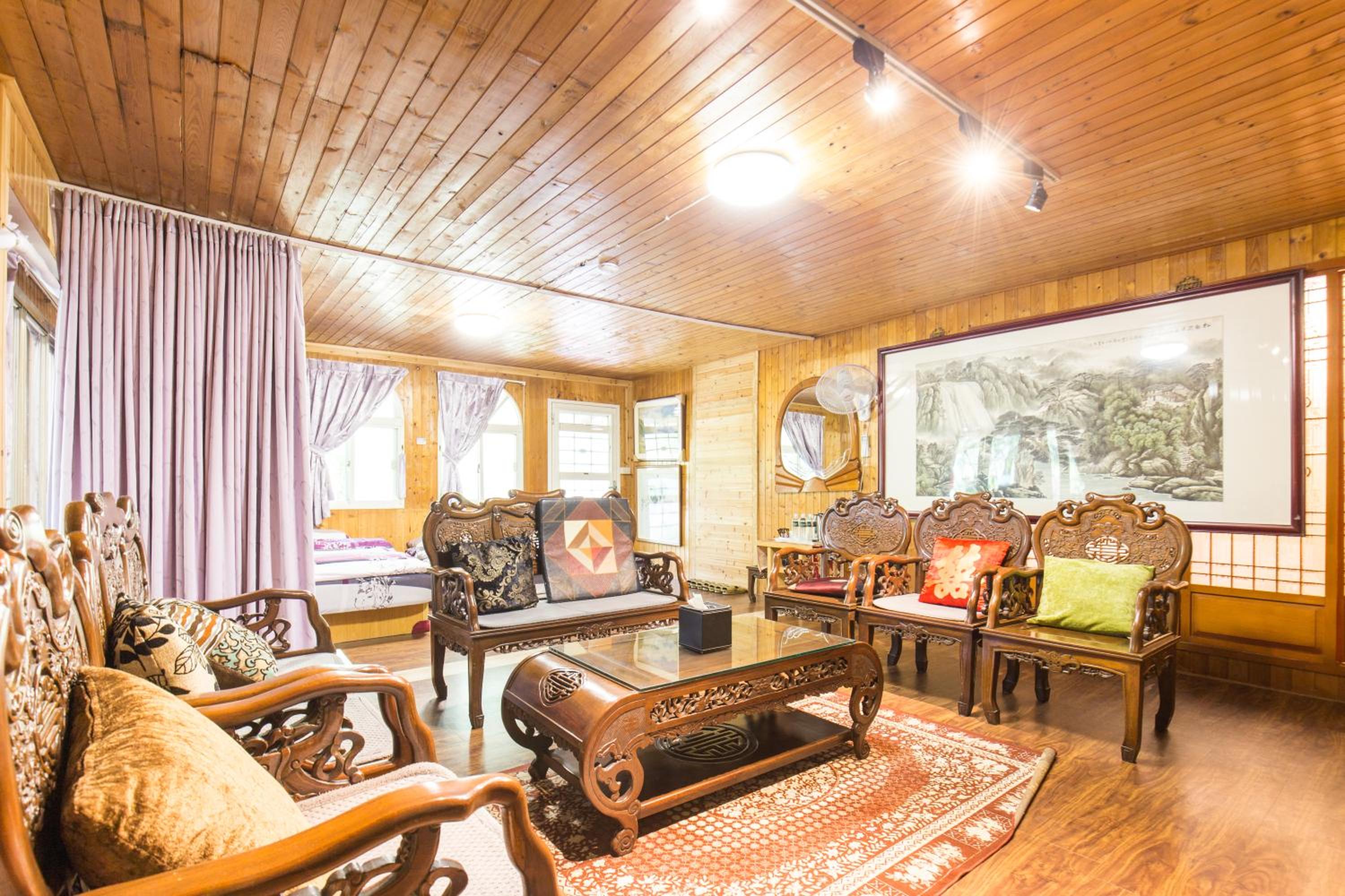 Family Connecting Room with KTV photo 2